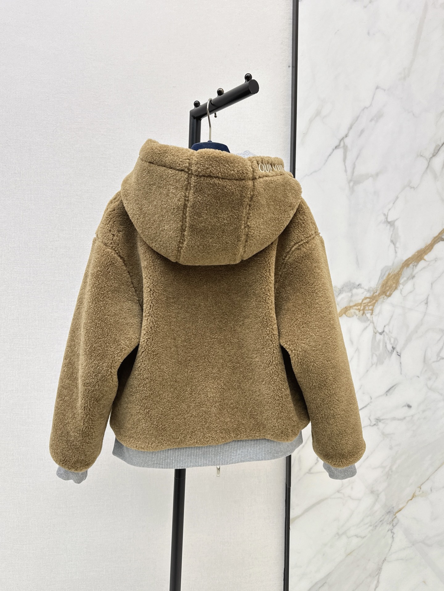 Loui 26fw reversible hooded jacket