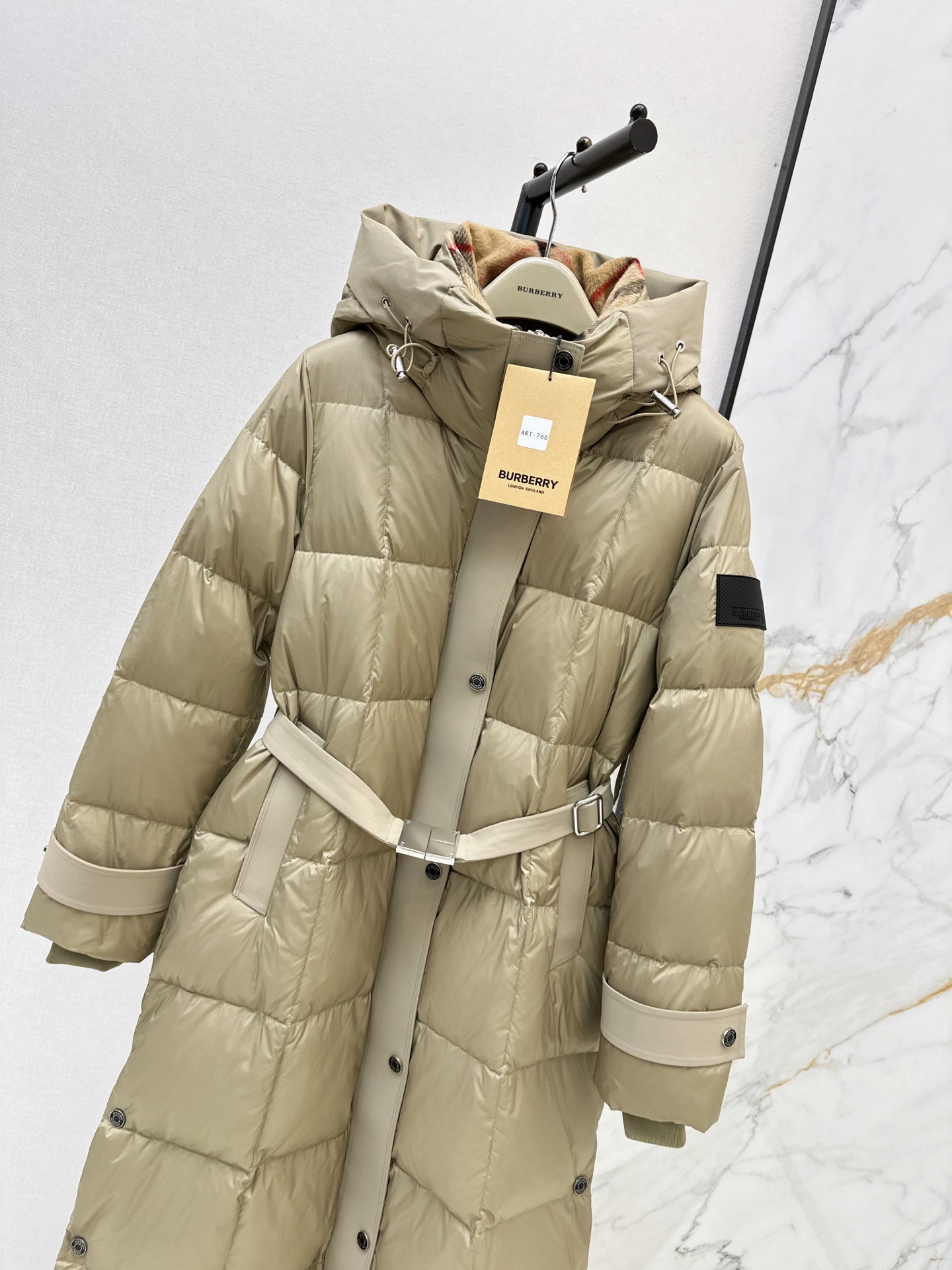 Bur 26fw hooded down jacket