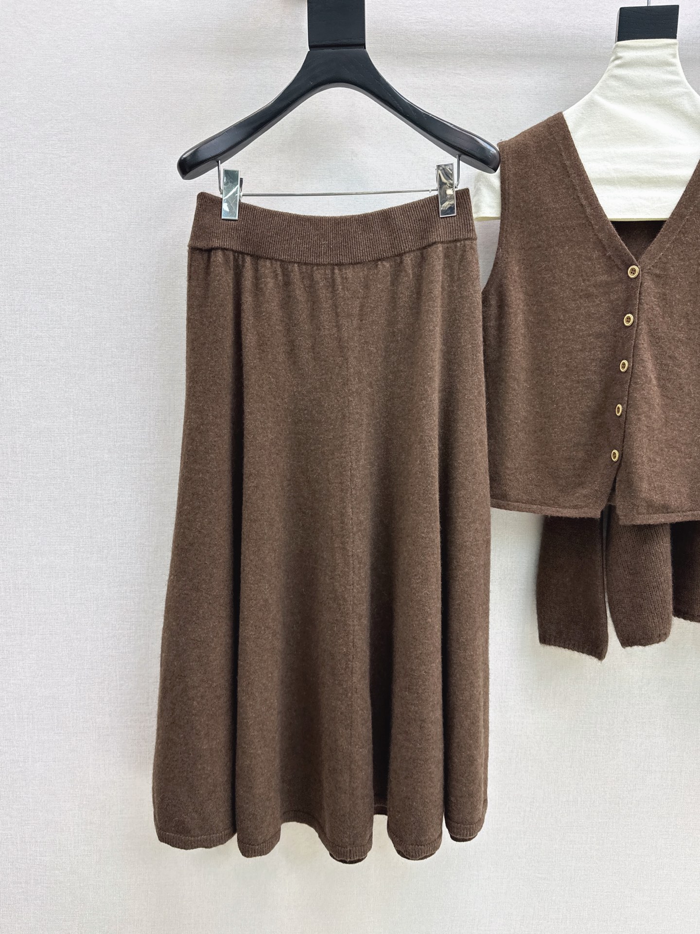 Her 26fw knit cardigan vest pleated skirt sets