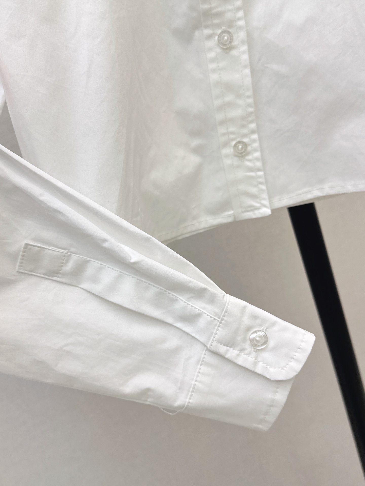 Guc 26fw cropped shirt