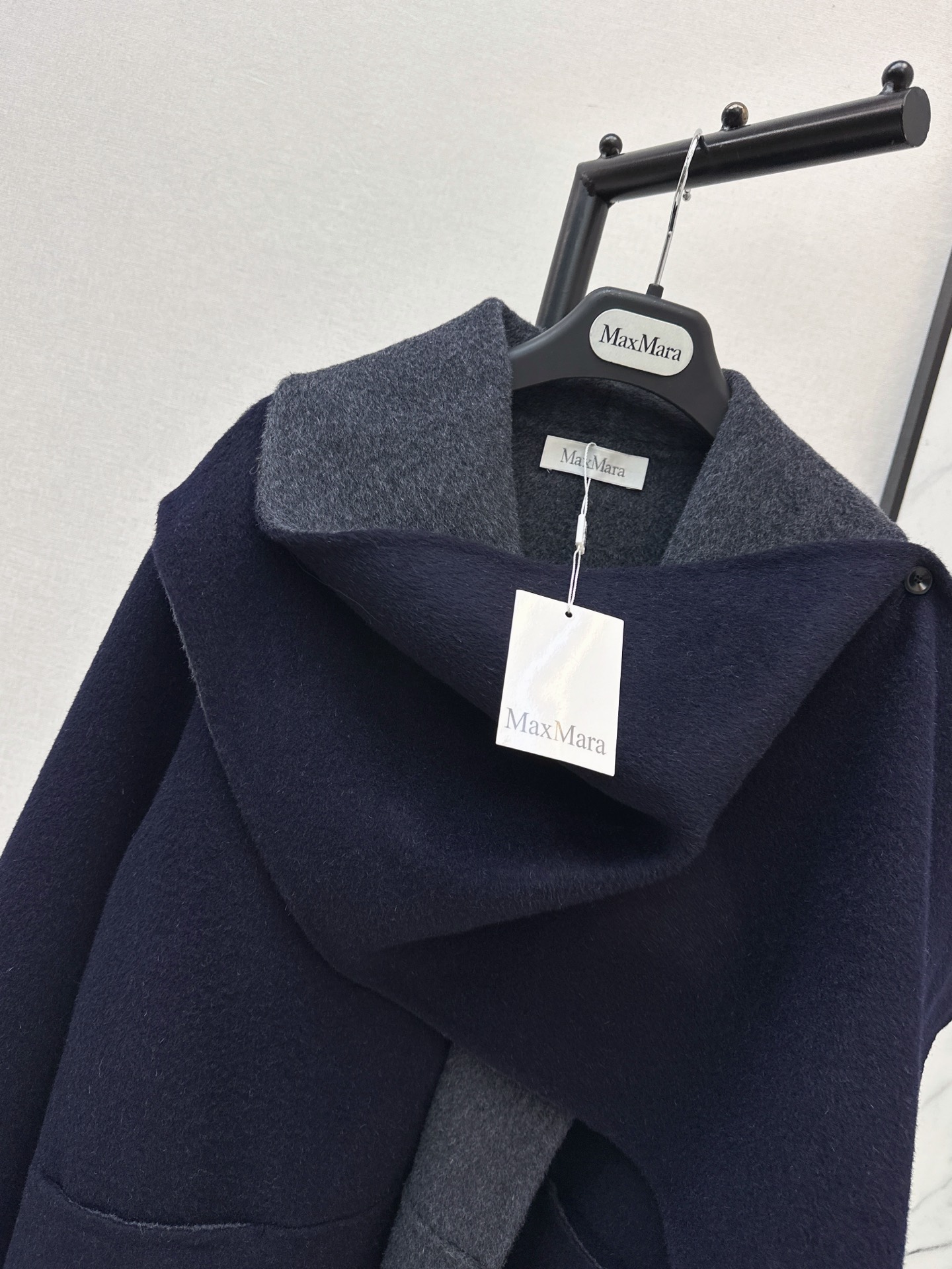 Max 26fw cropped woolen overcoats
