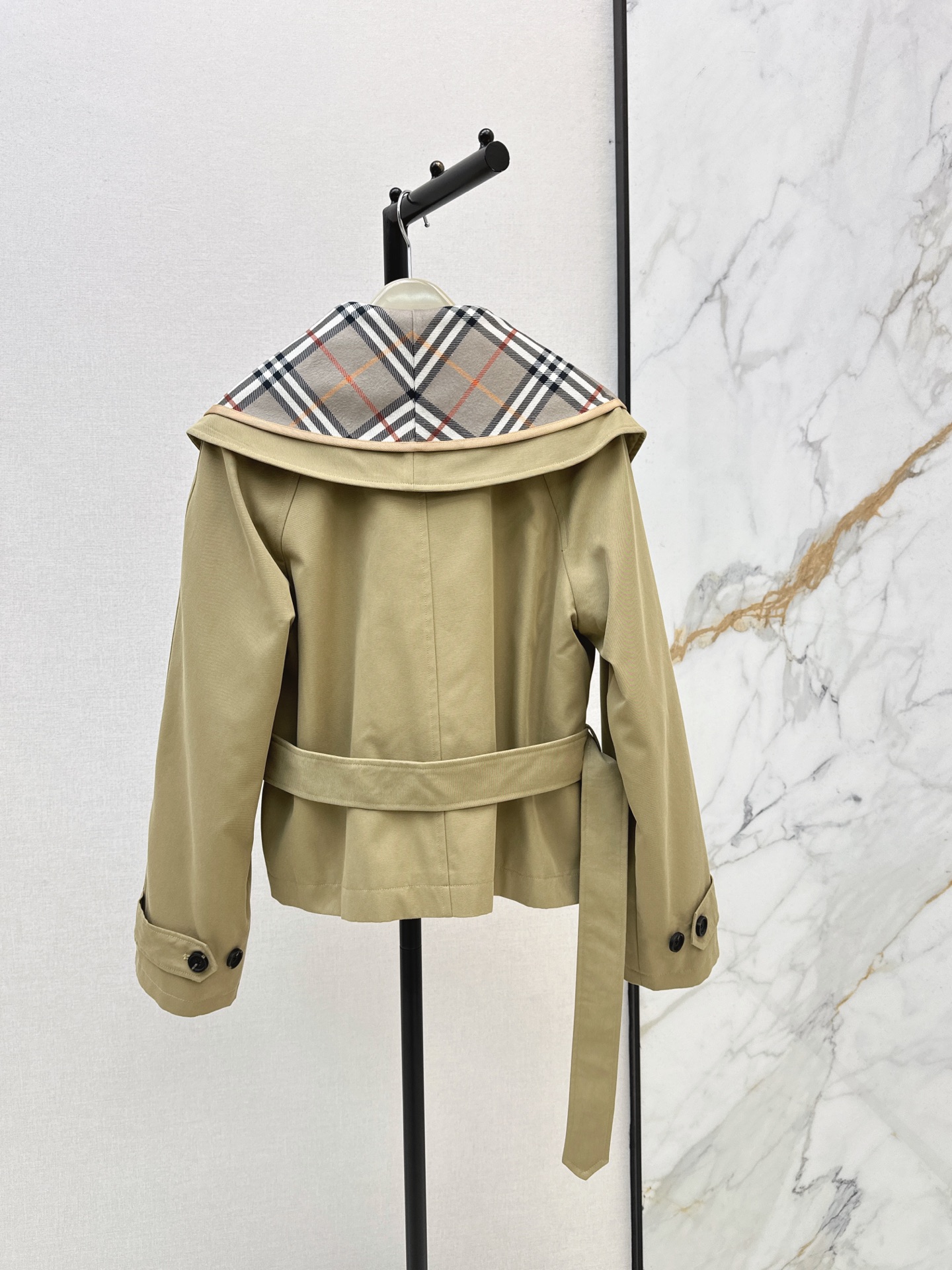 Burb 26fw trench coats with plaid lining