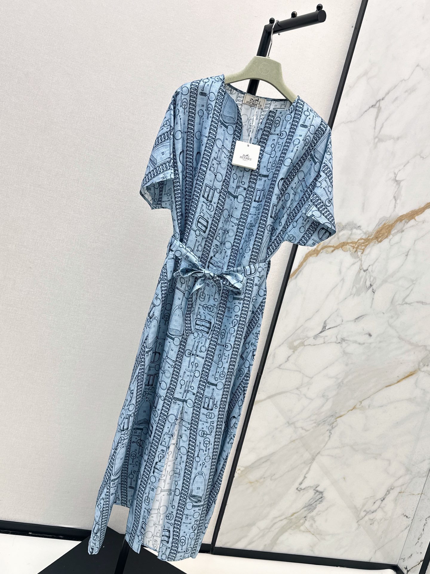 Her 26fw pring silk dress