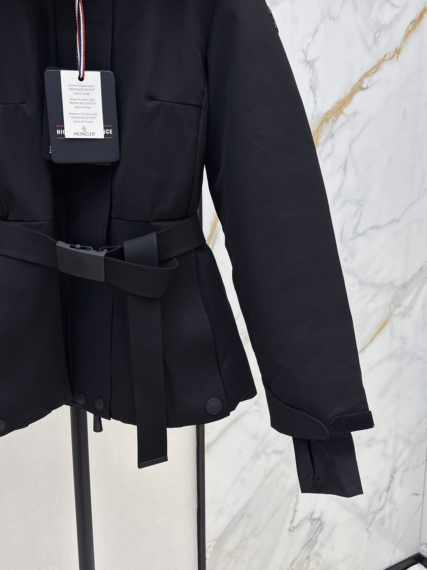 Monc 26fw belted hooded ski down jacket