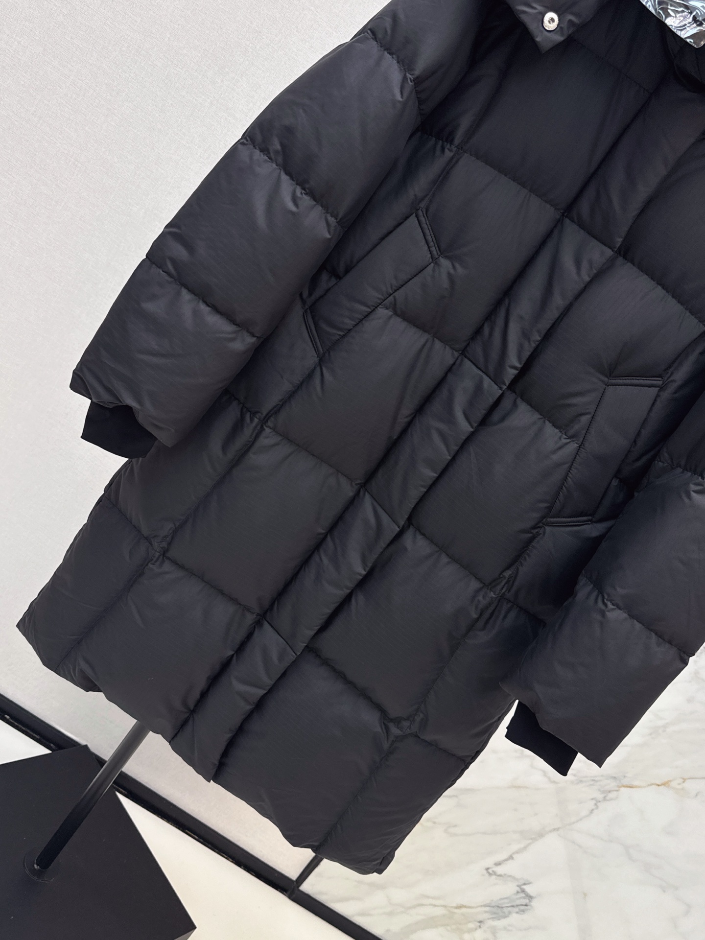 Pra 26fw hooded long down jacket