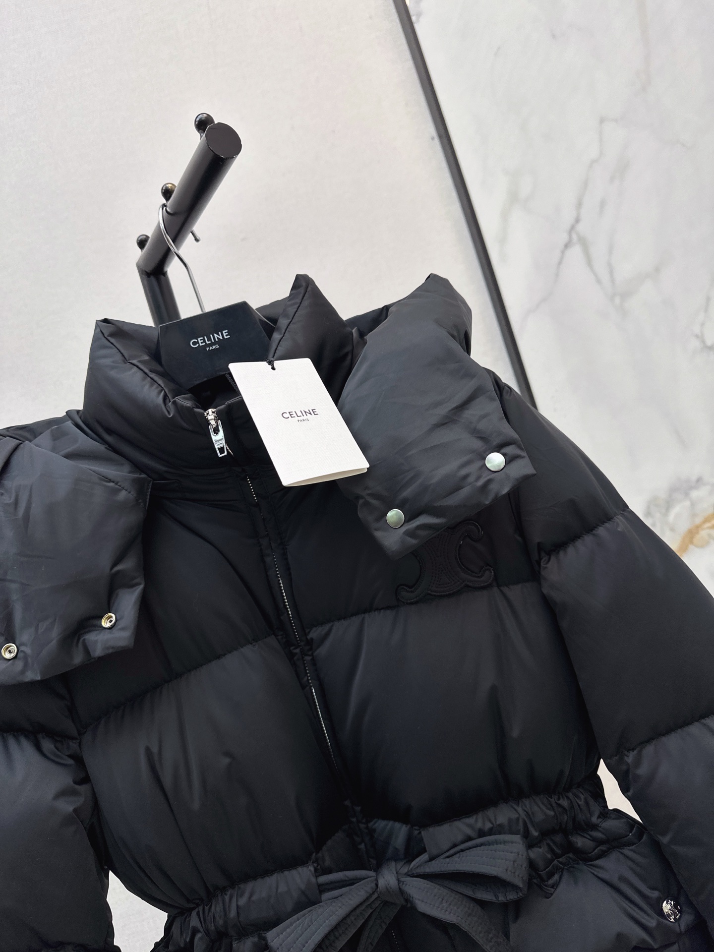 Celi 26fw hooded belted down jacket