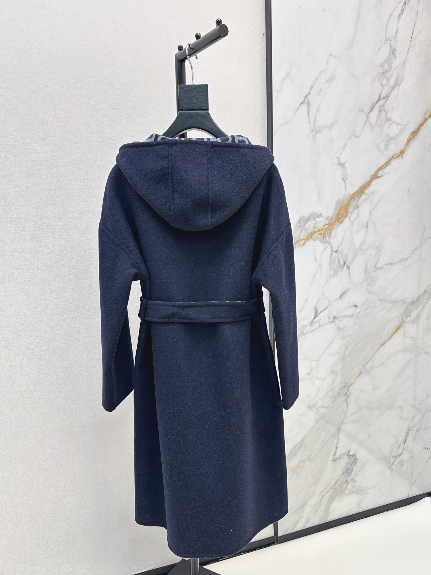 Her 26fw cashmere overcoats