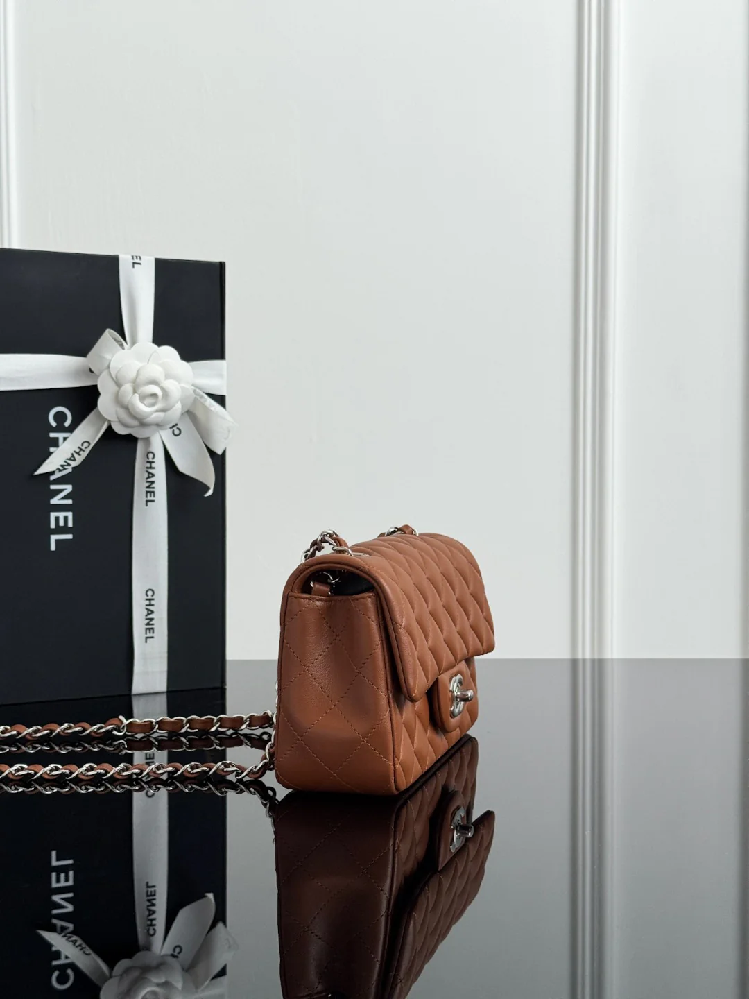 Chan cf20 chain shoulder bag