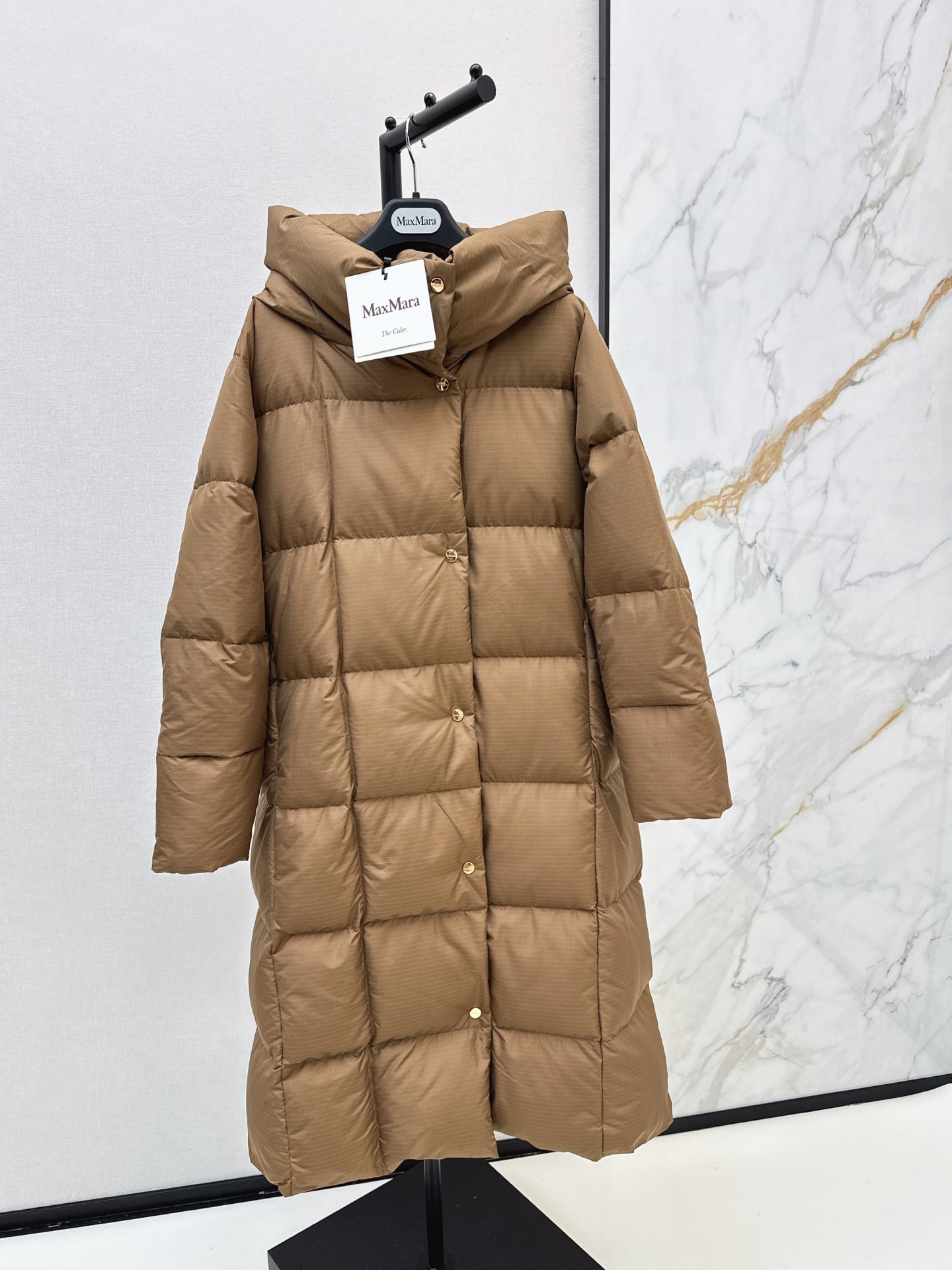Max 26fw hooded long down jacket