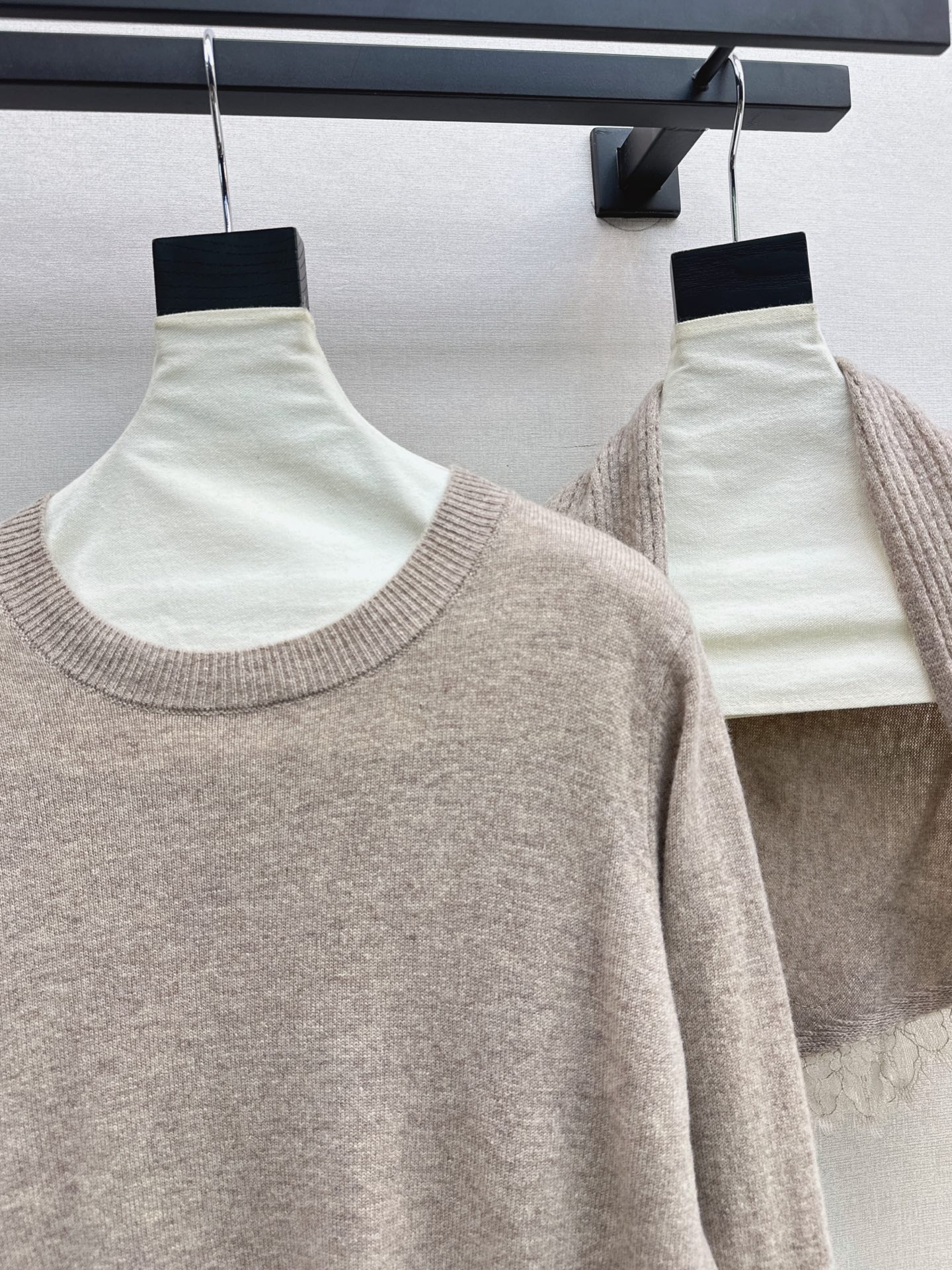 ES 26fw knit lace cape sweater sets