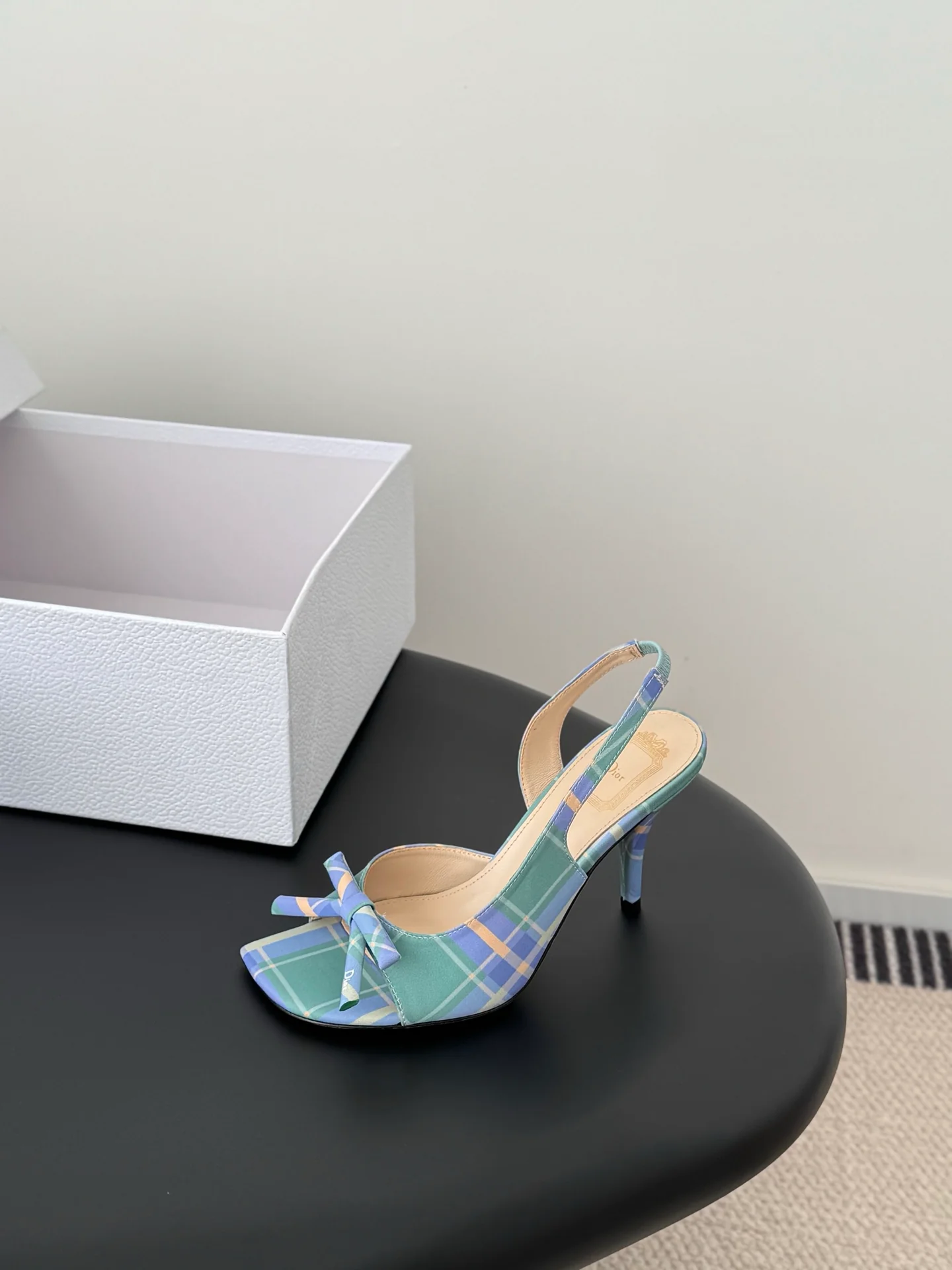 CD 26ss slingback heels