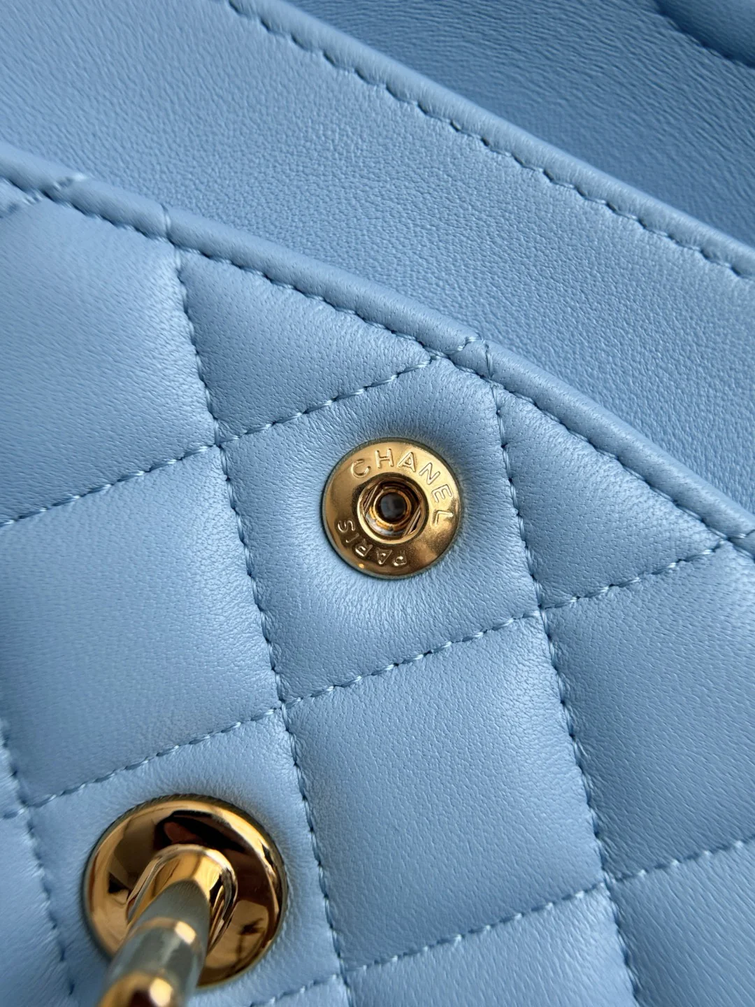 Chan cf23 chain shoulder bag