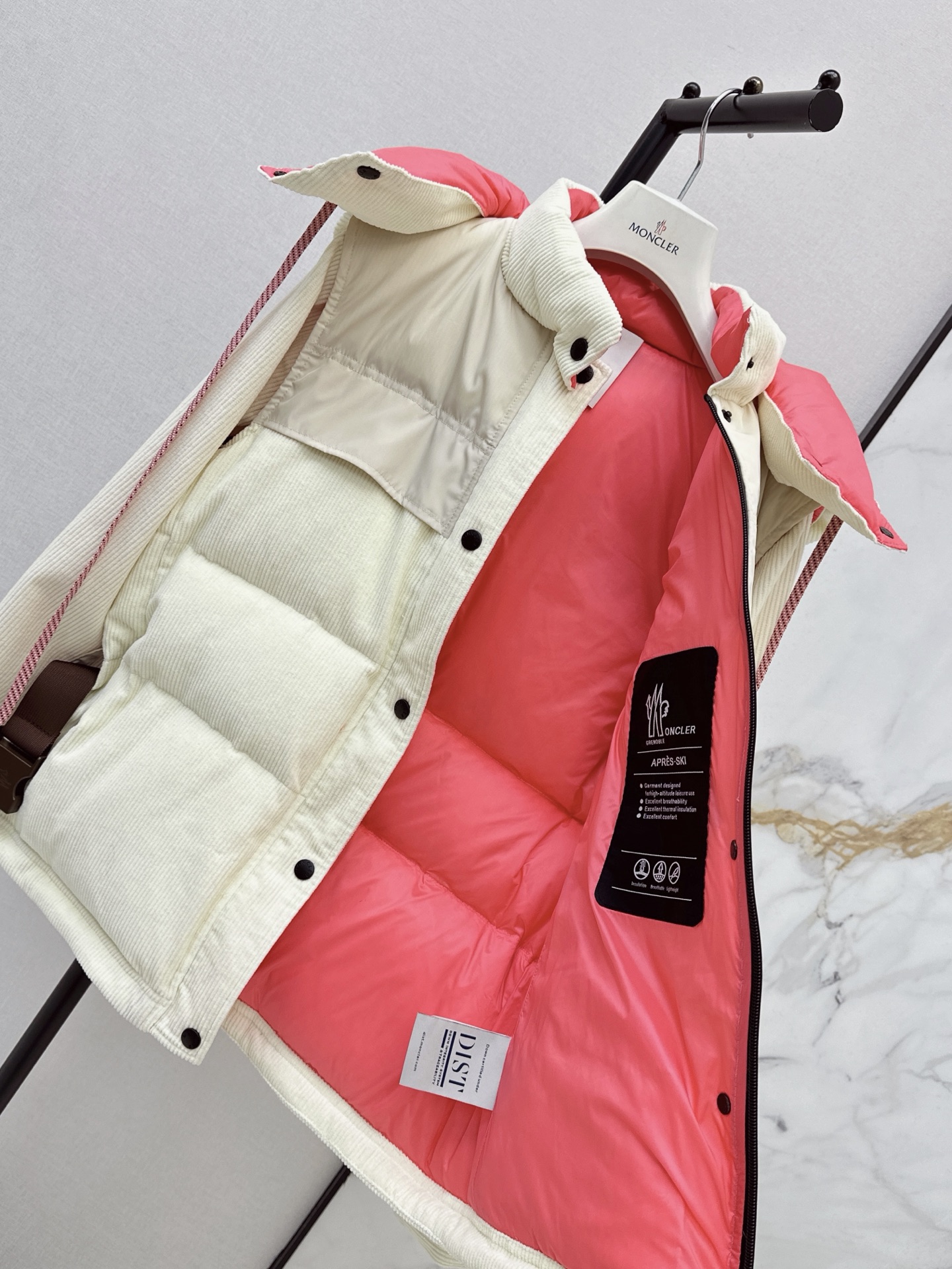 Monc 26fw hooded deatchable down jacket