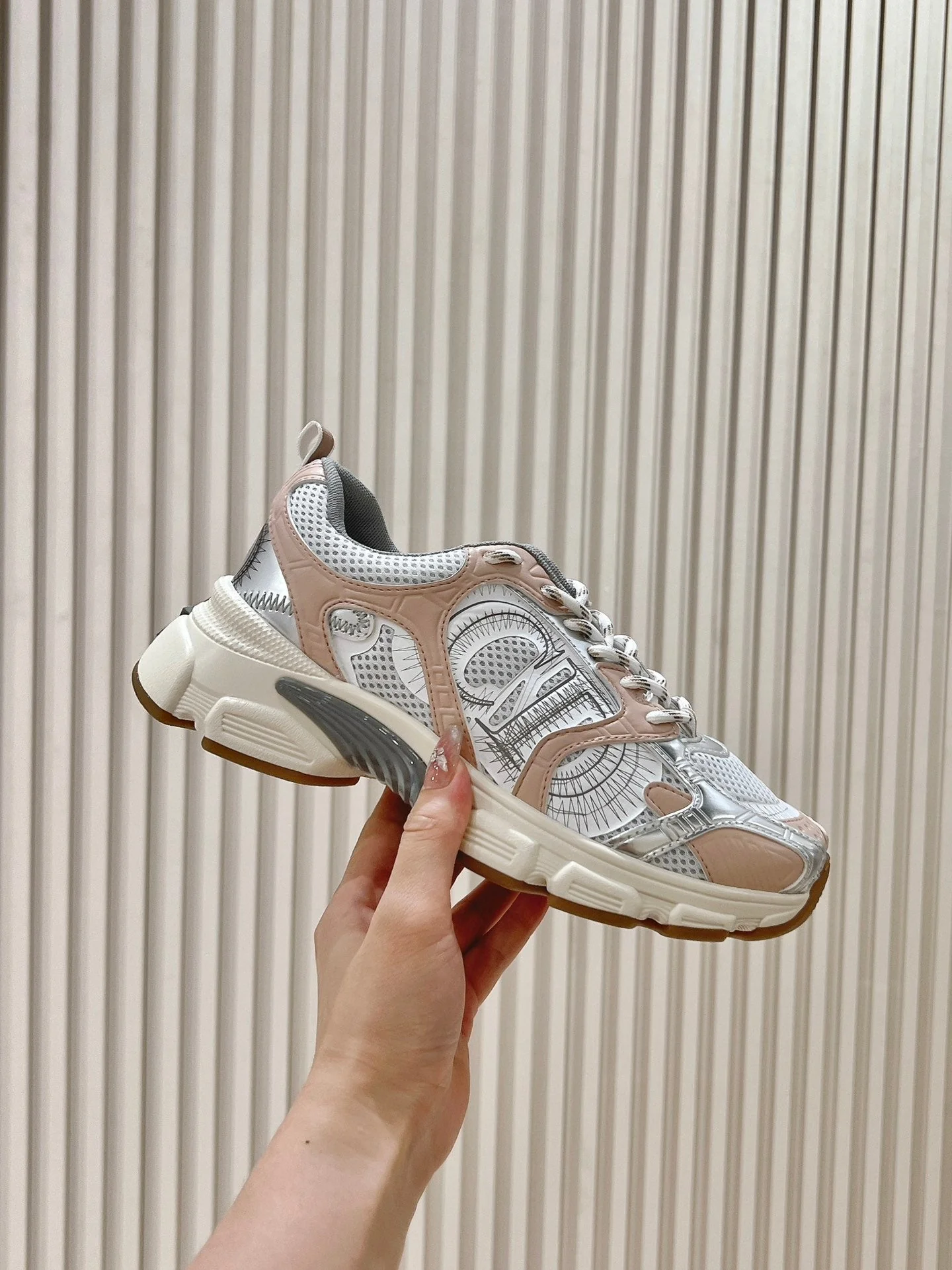 D chrono sneaker