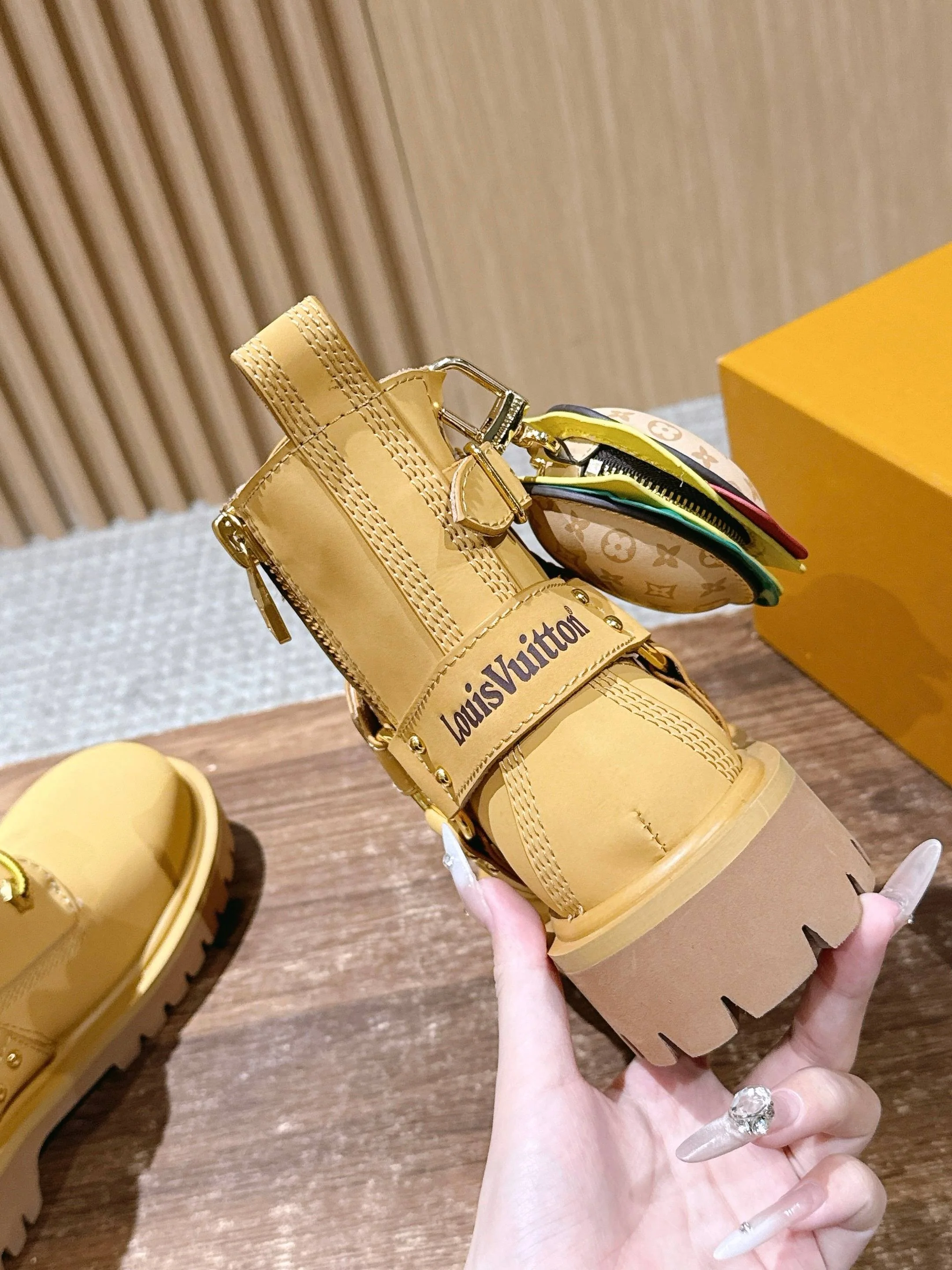 Loui 25fw biker boots