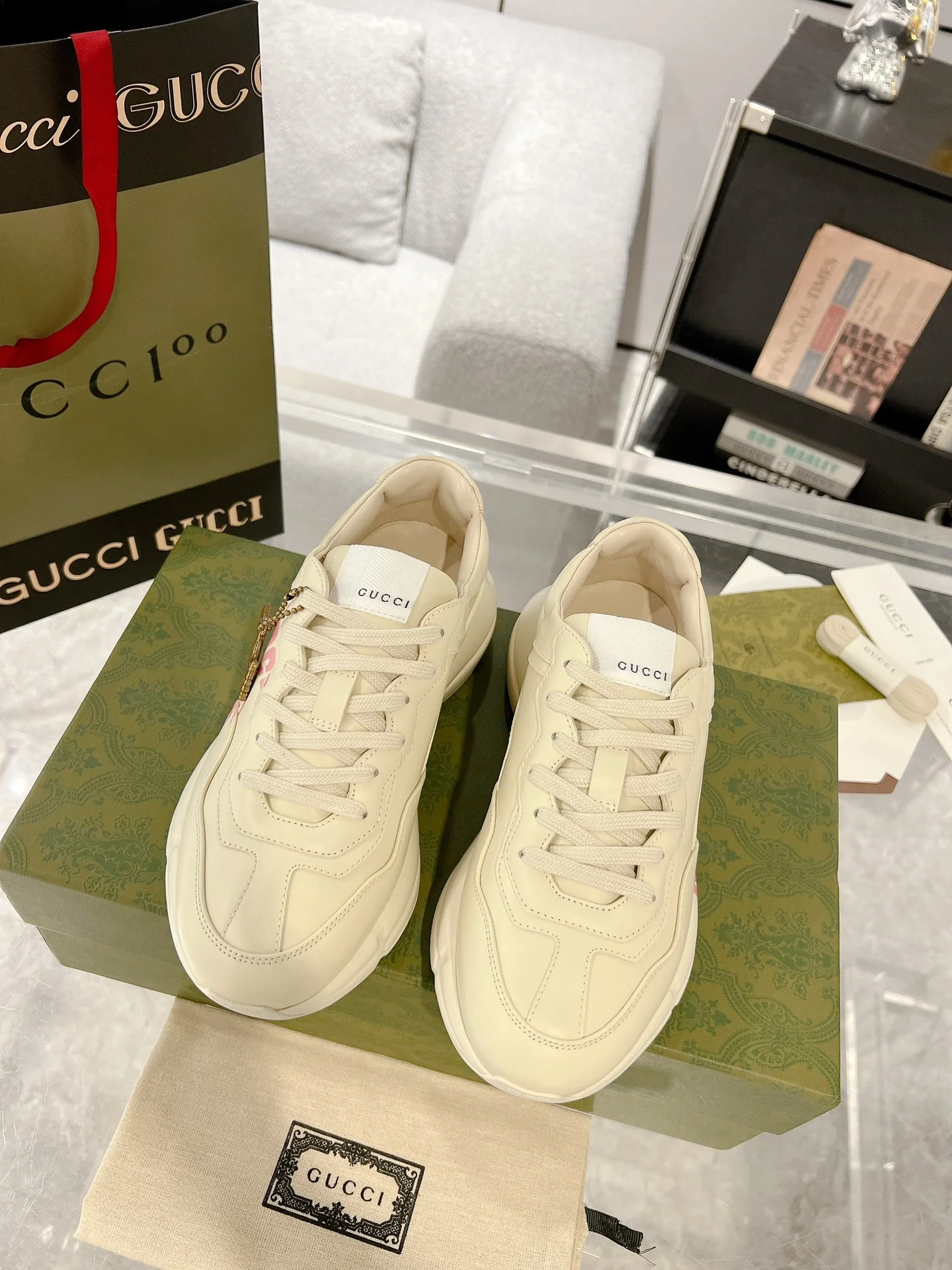 Gucc 25fw dad's shoes