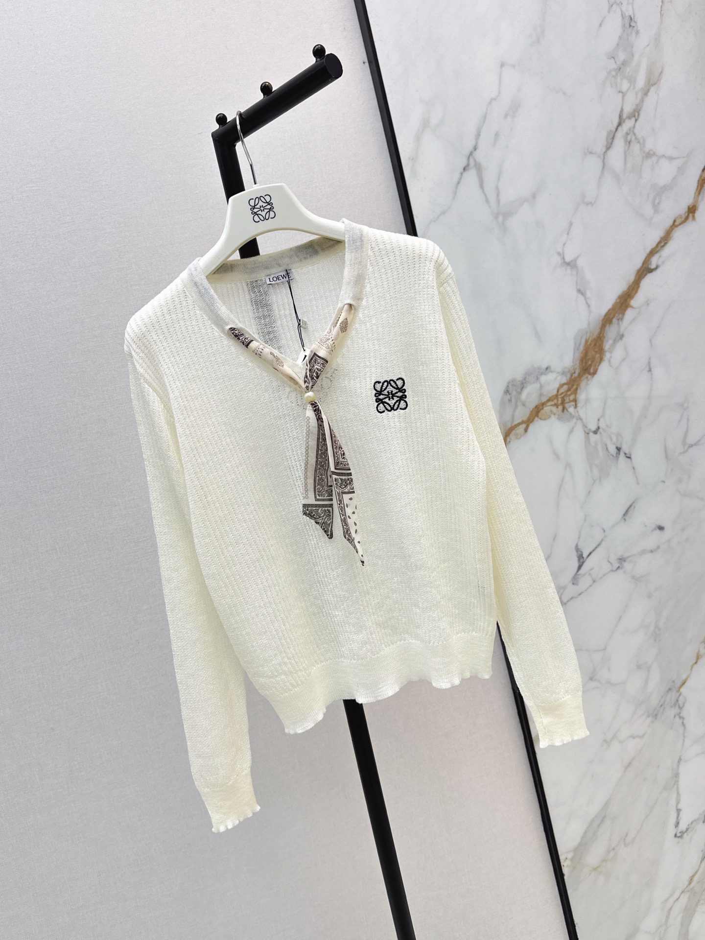 Loe 26fw scraf knit sweater