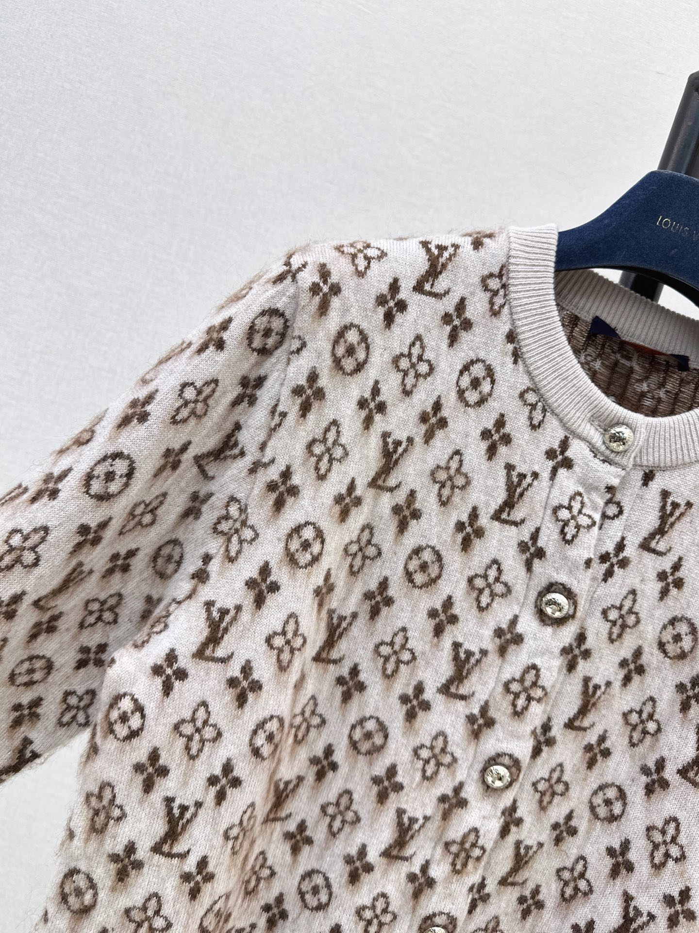 Loui 26fw jacquard cardigan