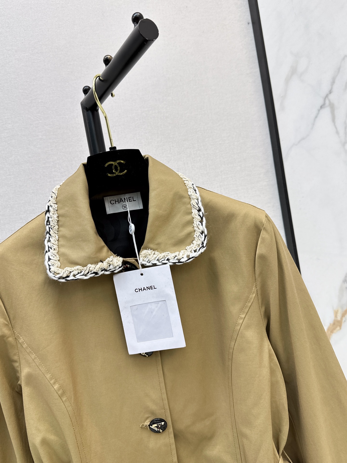 Chan 26fw belted cropped trench coats