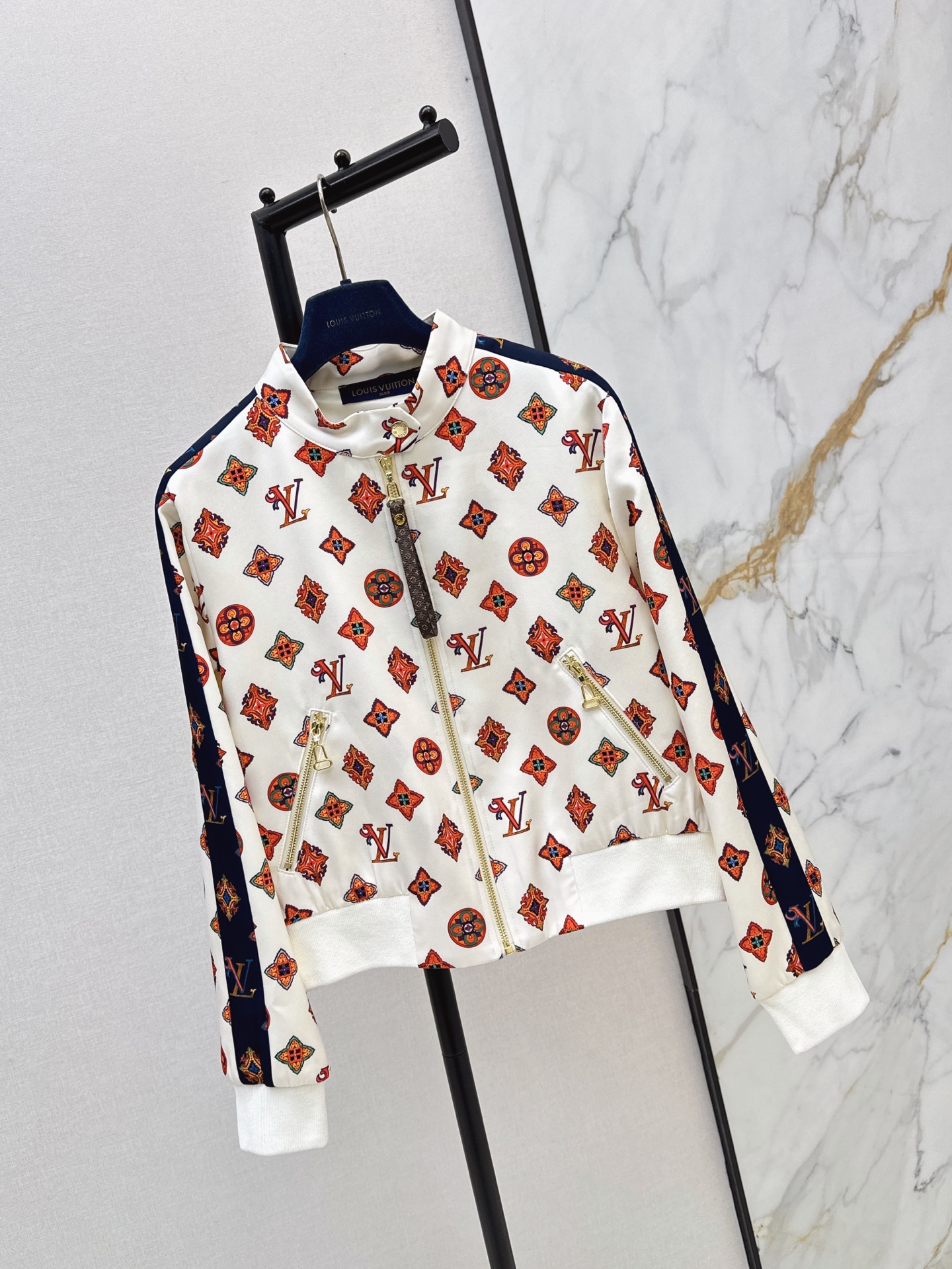 Loui 26fw print jacket