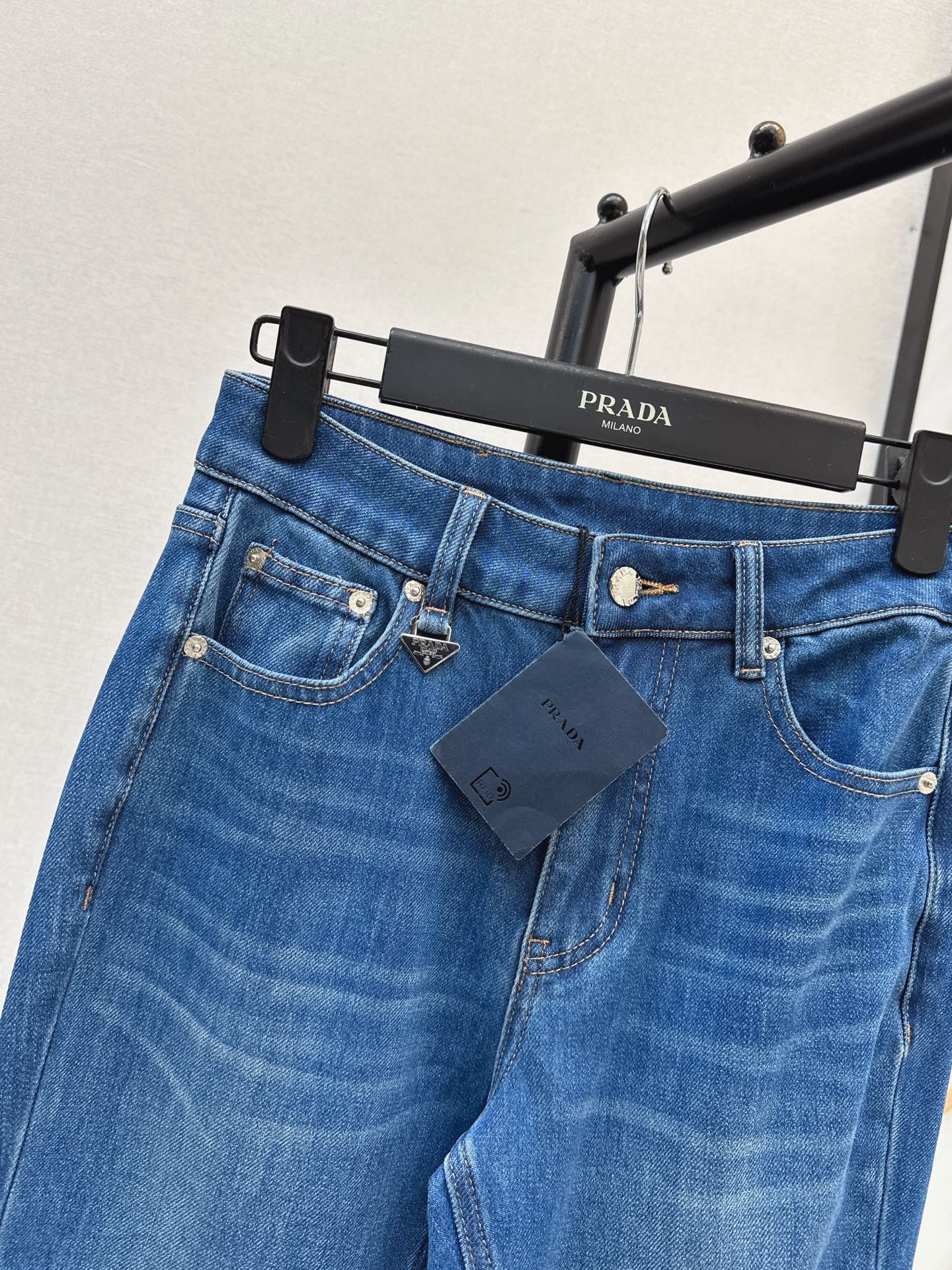 Pra 26fw flared jeans