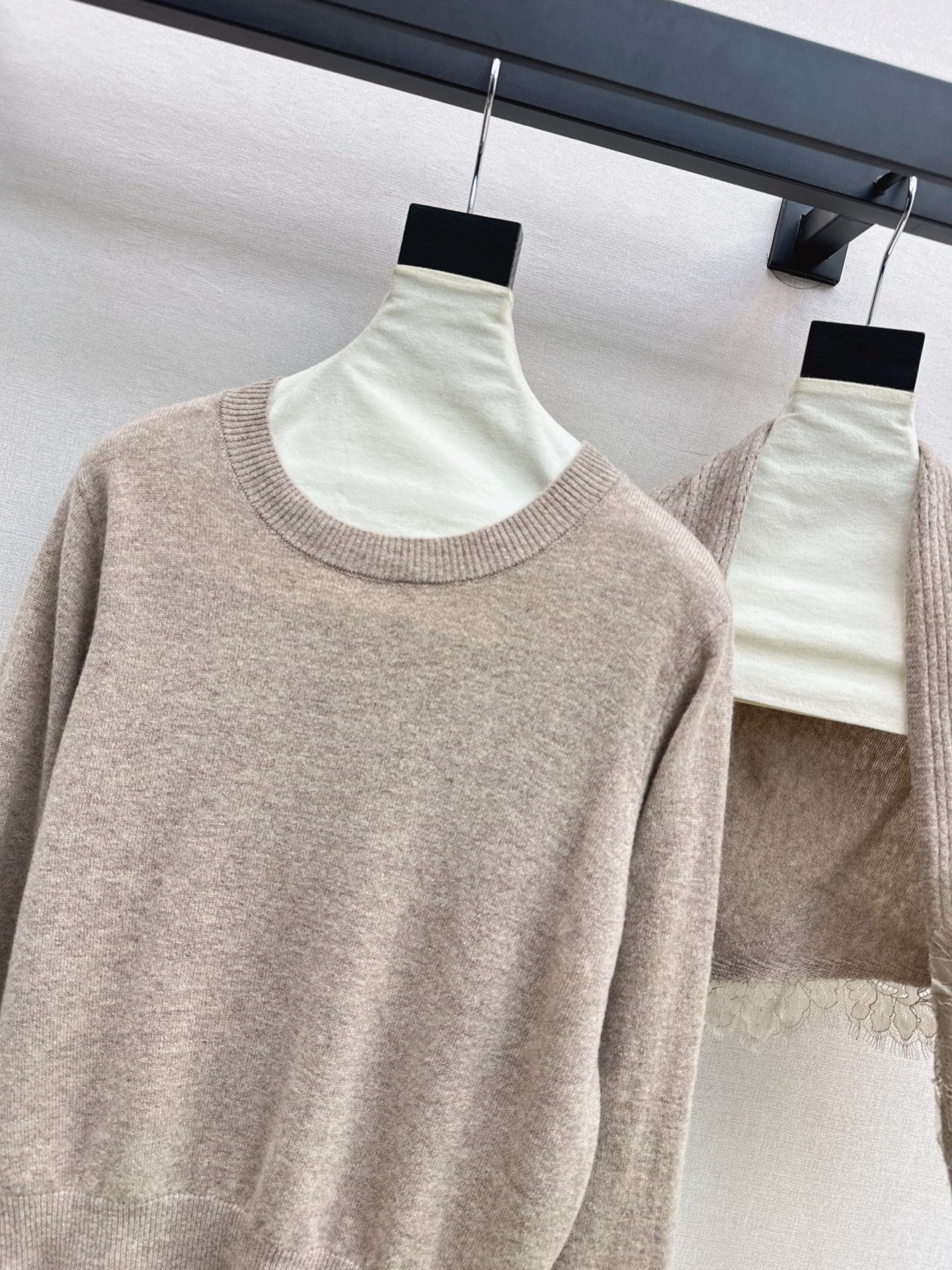 ES 26fw knit lace cape sweater sets