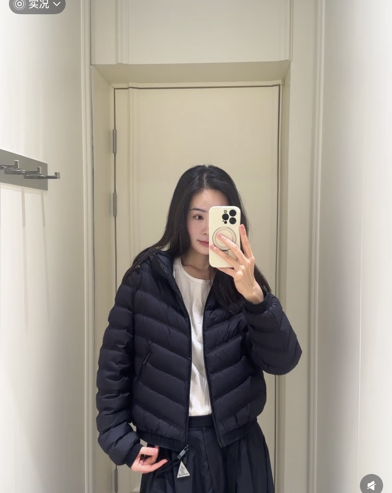 Monc 26fw cropped hooded down jacket
