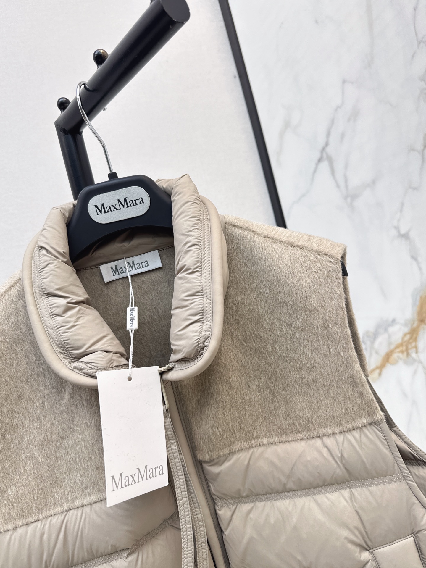 Max 26fw knit contract down vest