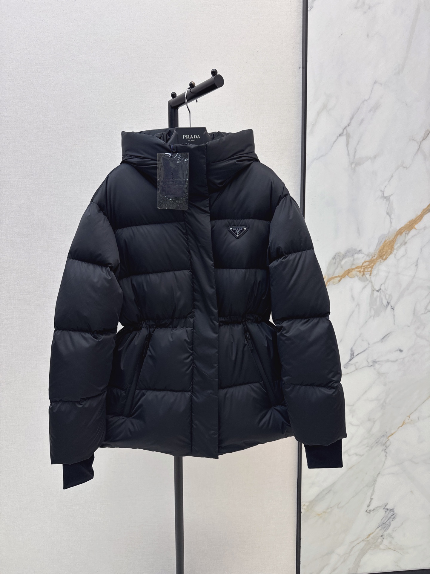 Pra 26fw hooded drawsting down jacket