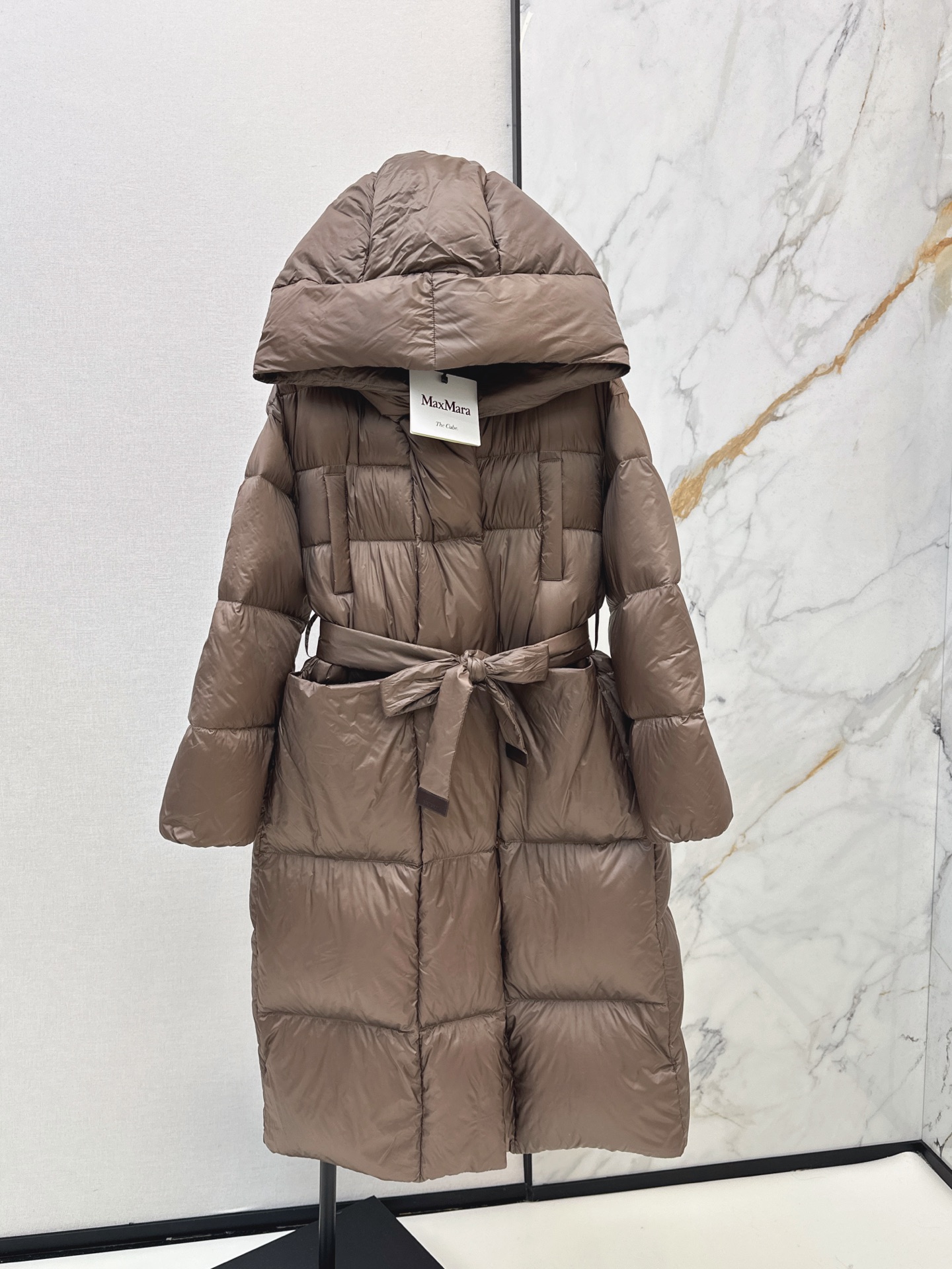 Max 26fw long hooded down jacket