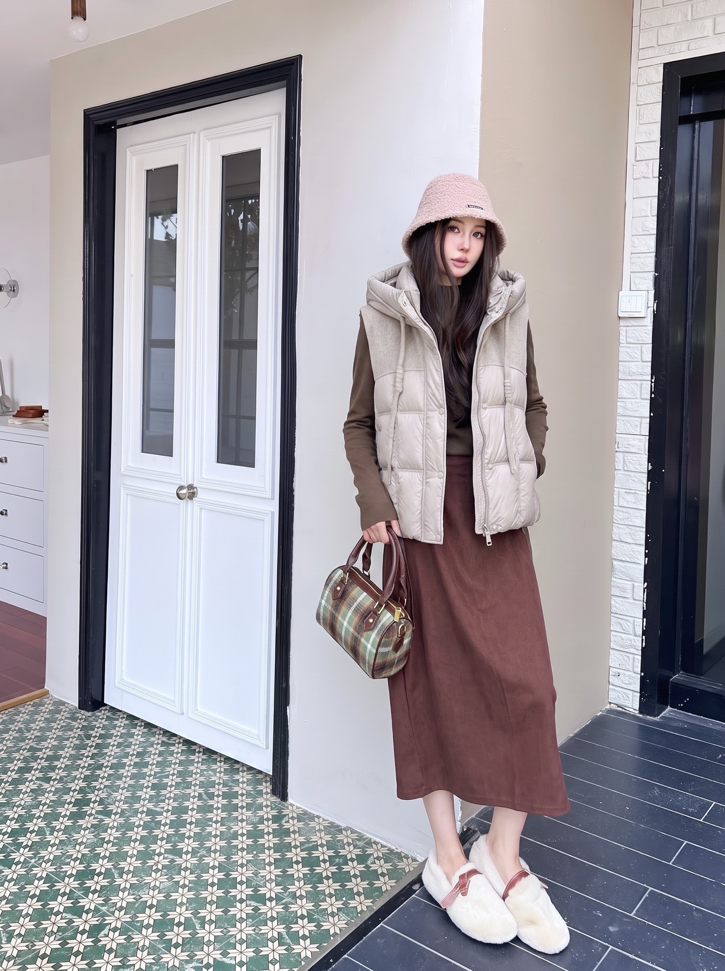 Max 26fw knit contract hooded down vest