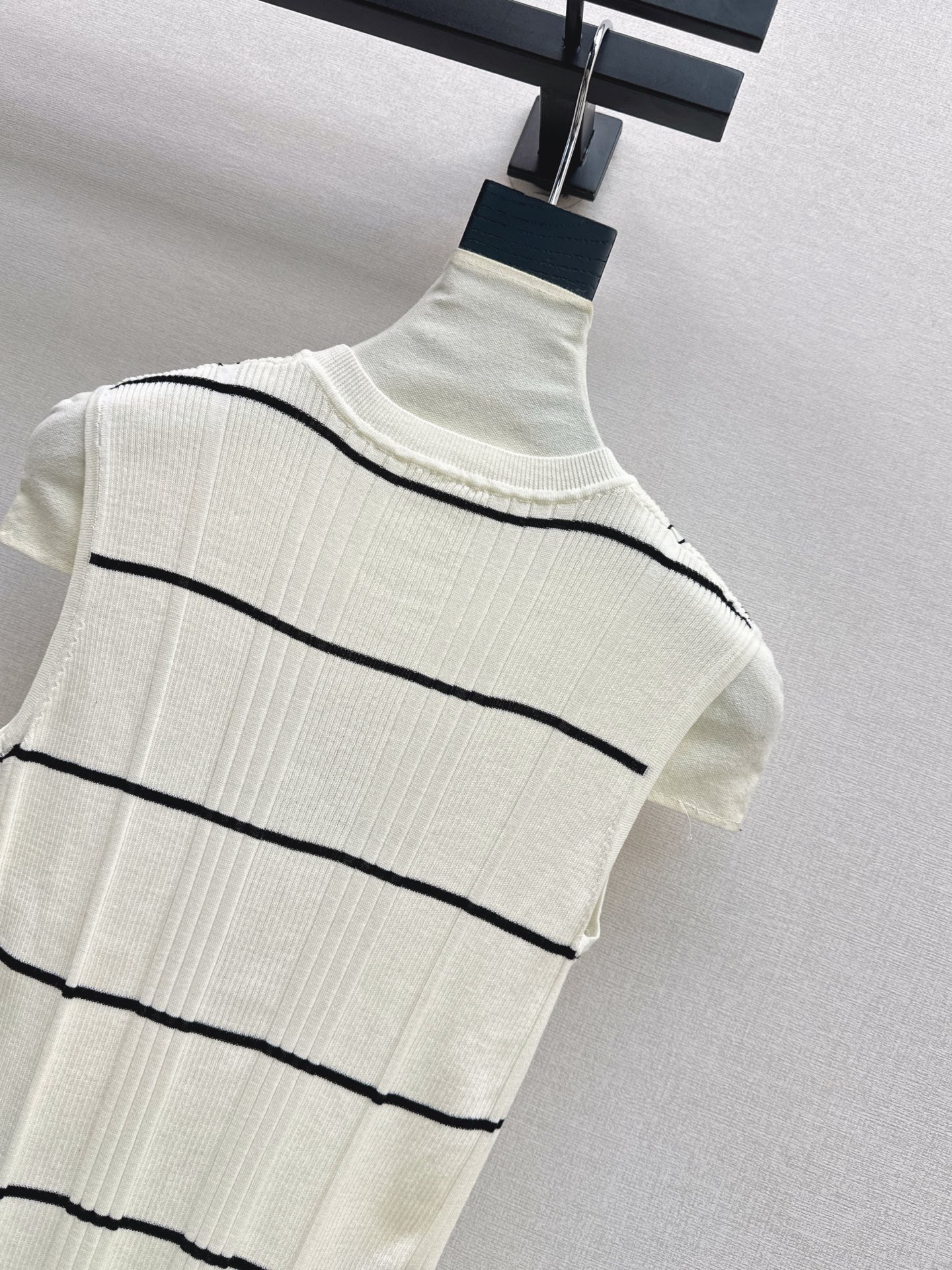 Max 26fw check knit vest