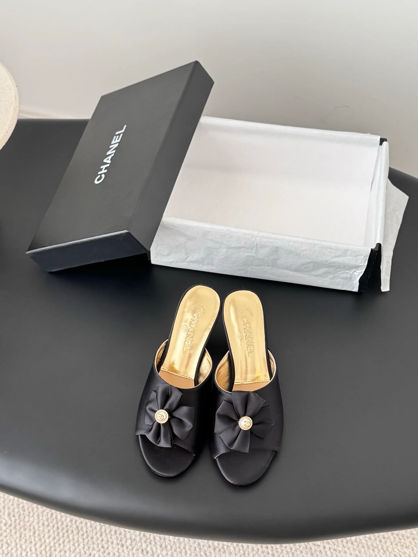 Chan 26ss kitten heel slides