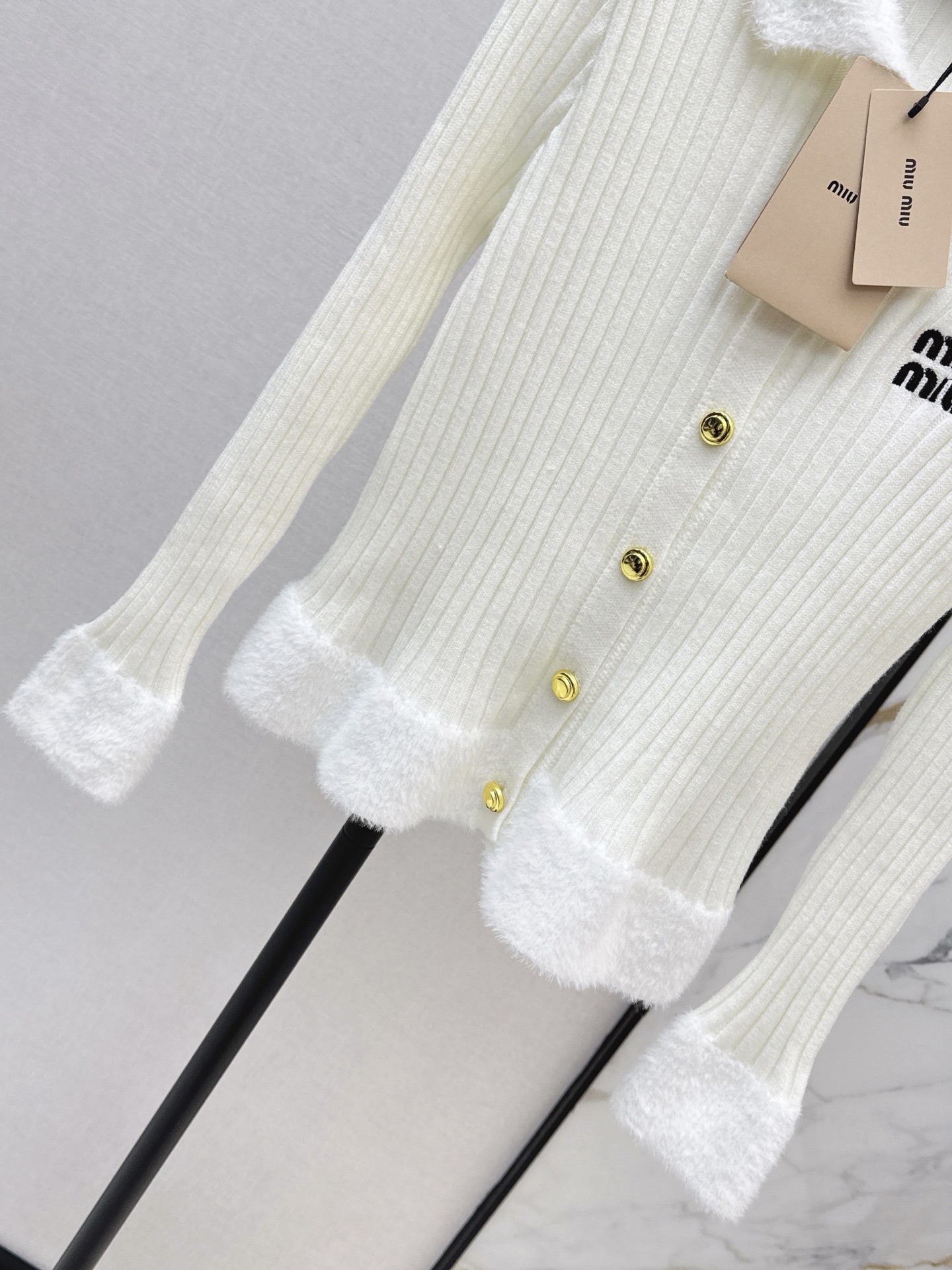 Miu 26fw ribbed knit cardigan