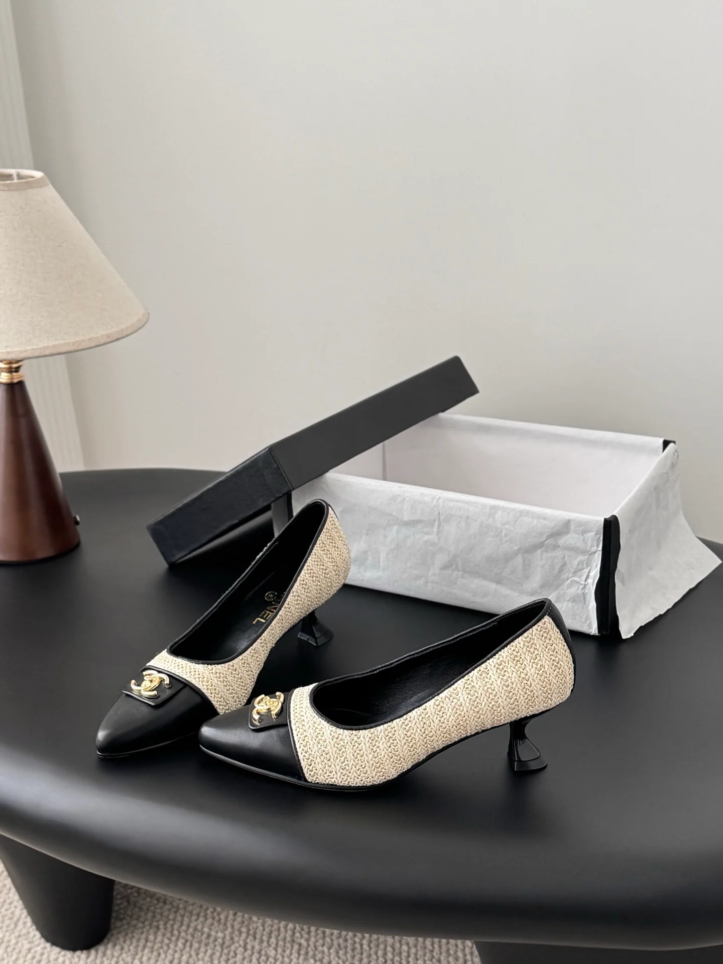 Chan 26ss kitten heel