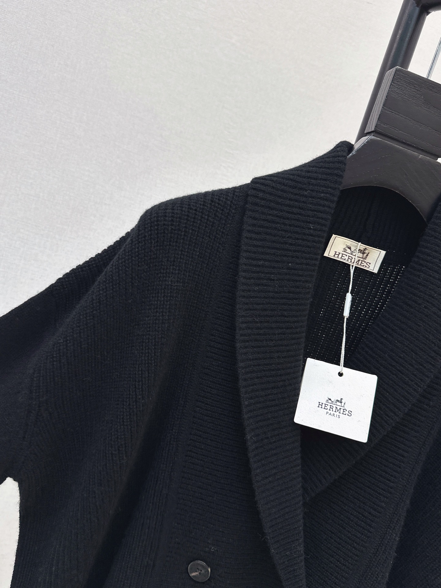 Her 26fw cashmere knit jacket