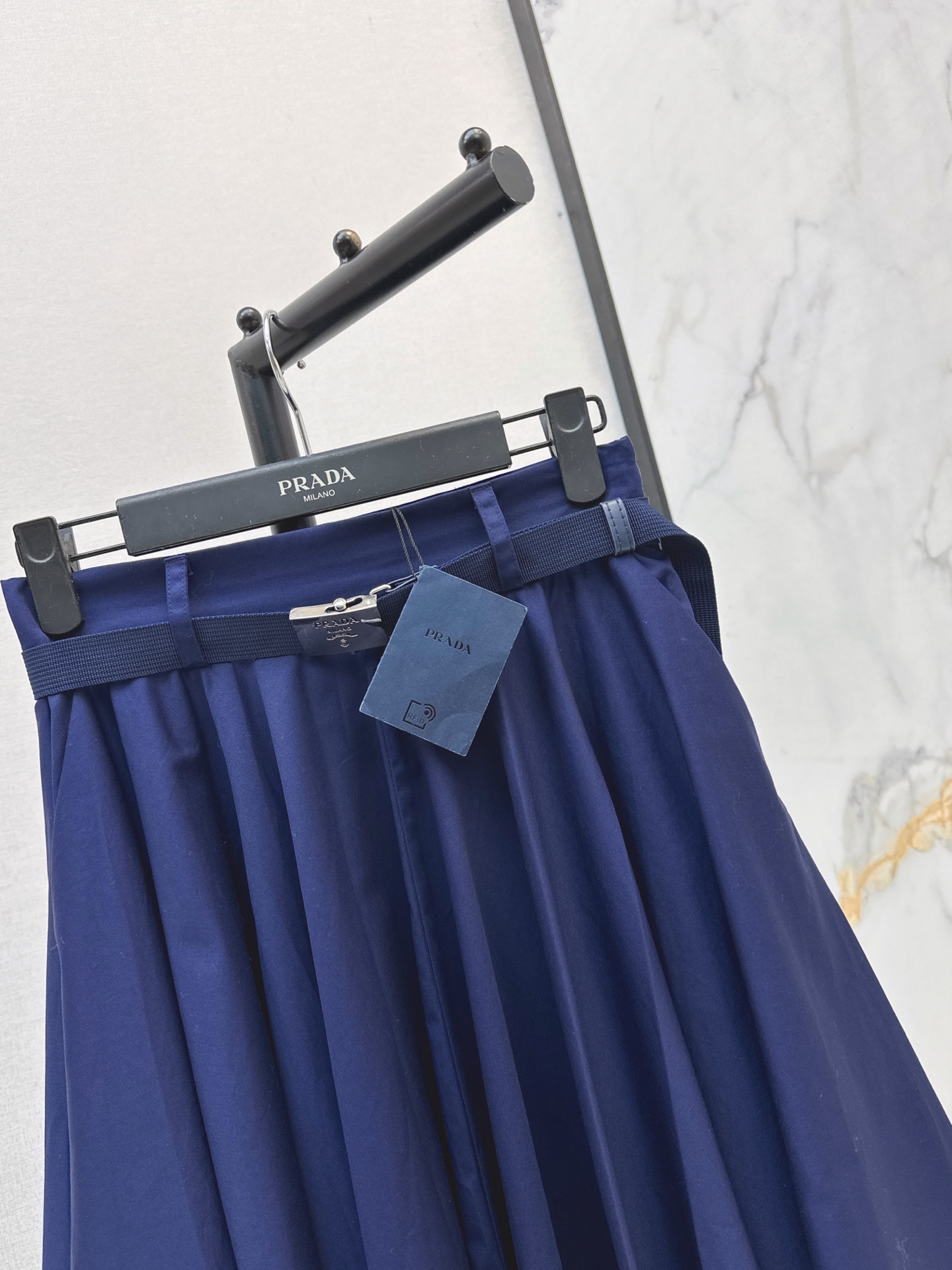 Pra 26fw pleated midi skirt