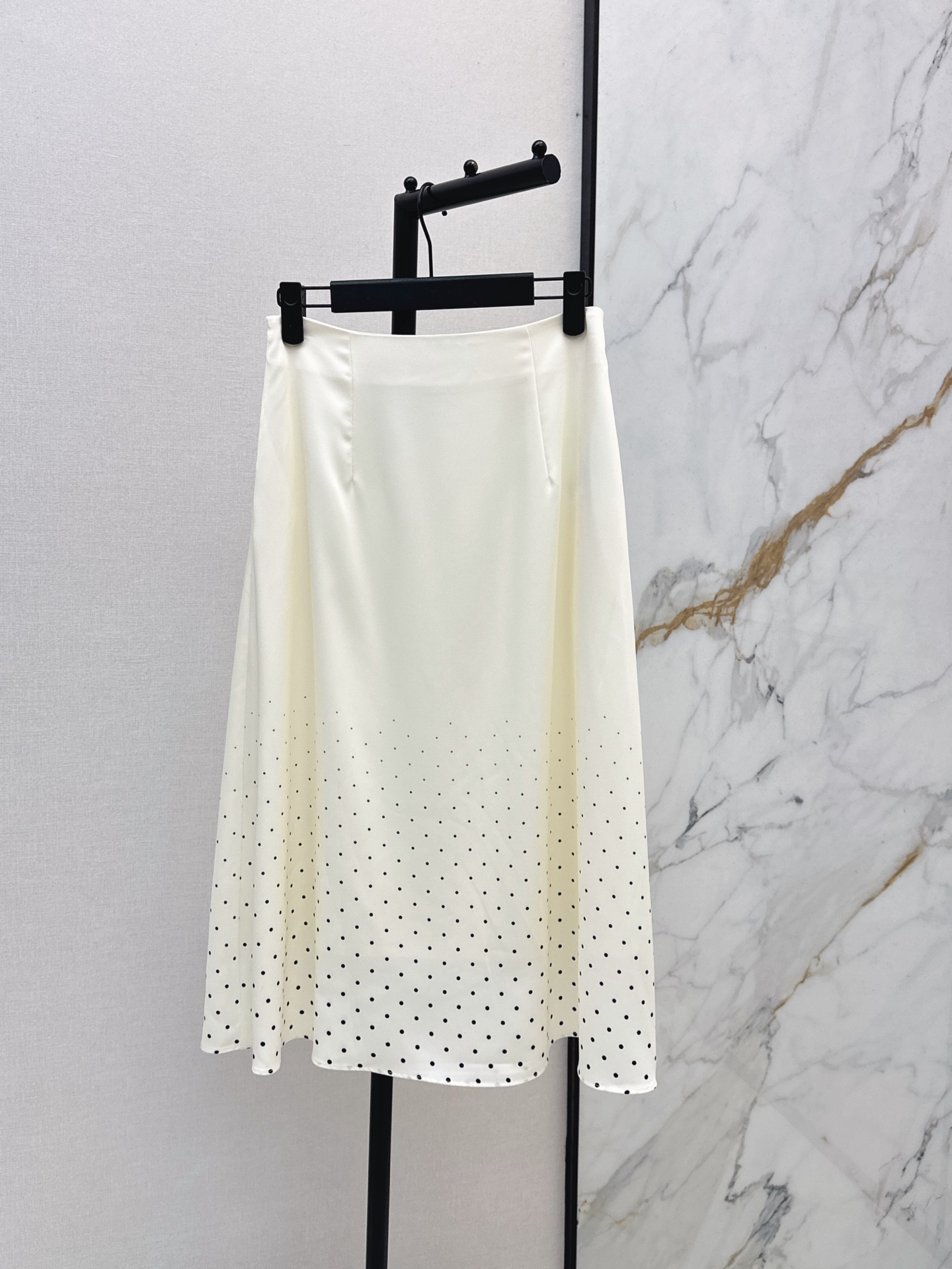 CD 26fw pokla dot skirt