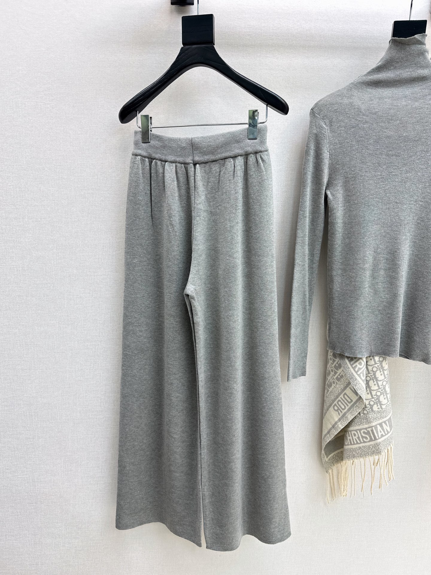 CD 26fw knit shawls basic tee pants sets