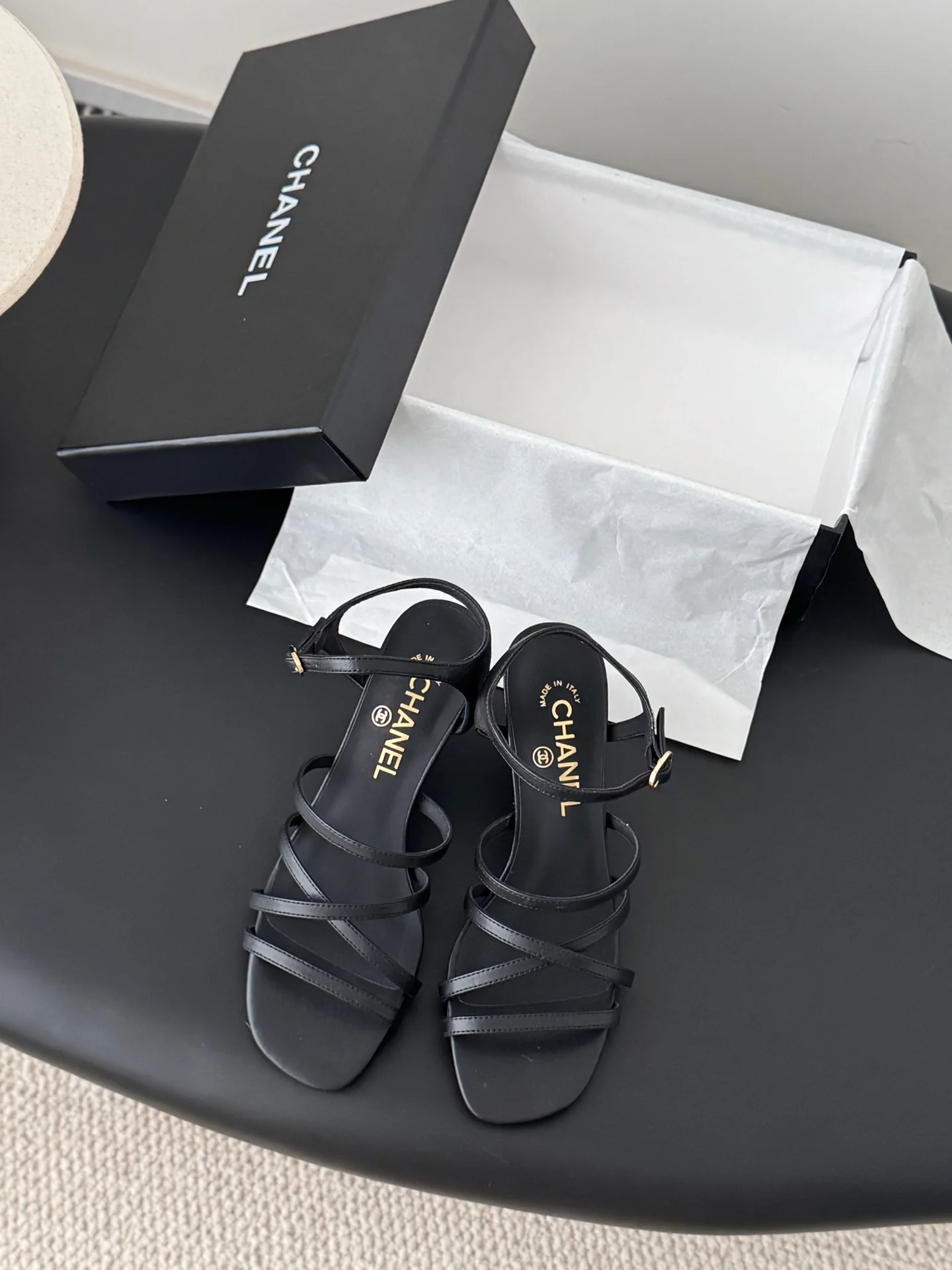 Chan 25fw kitten sandals