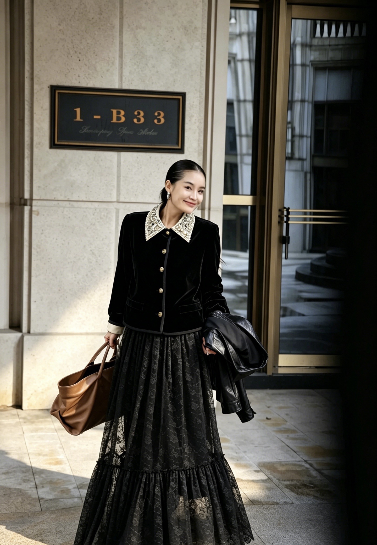 Miu 26fw cropped beading velvet jacket