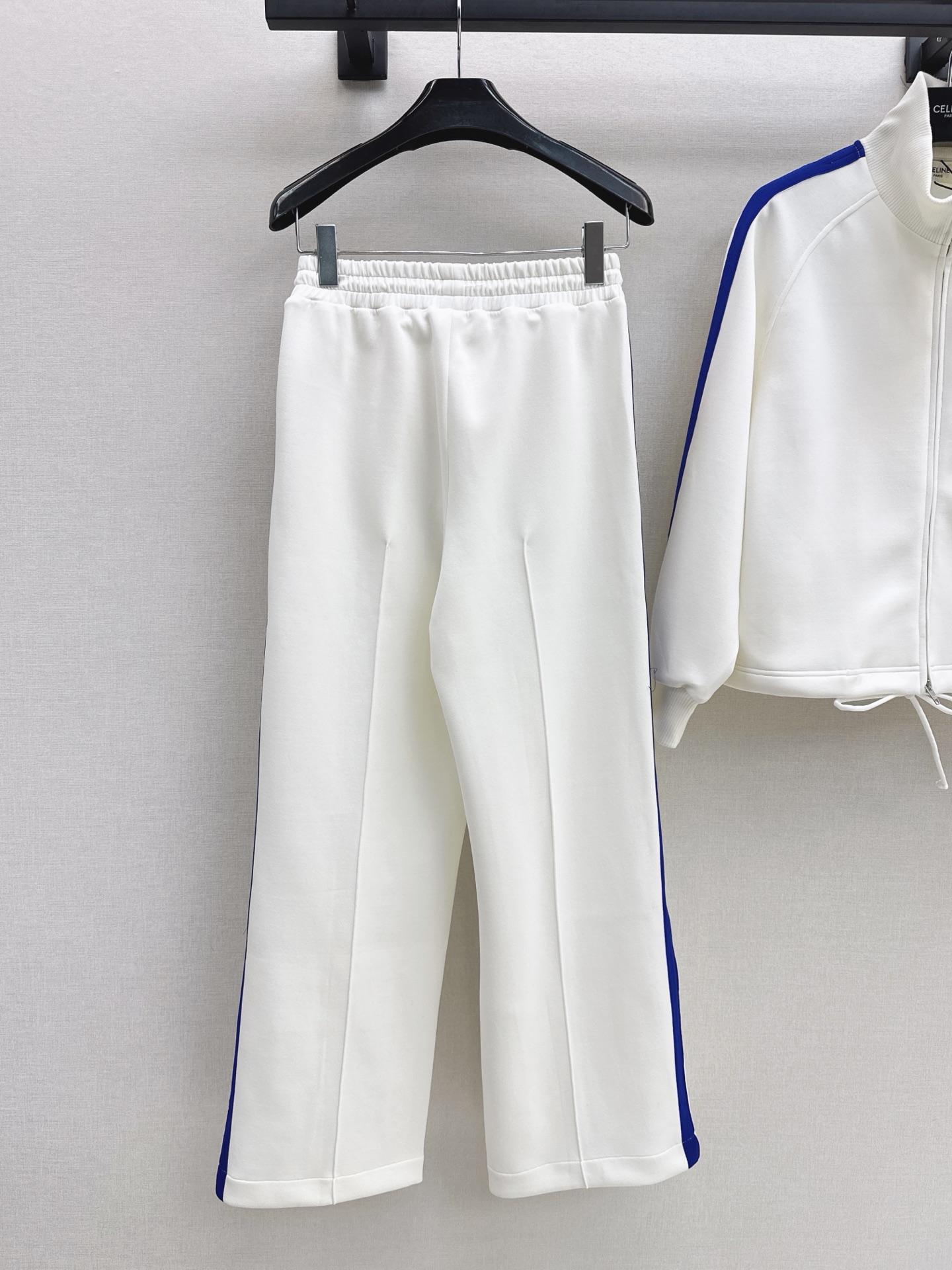 Cel casual suit