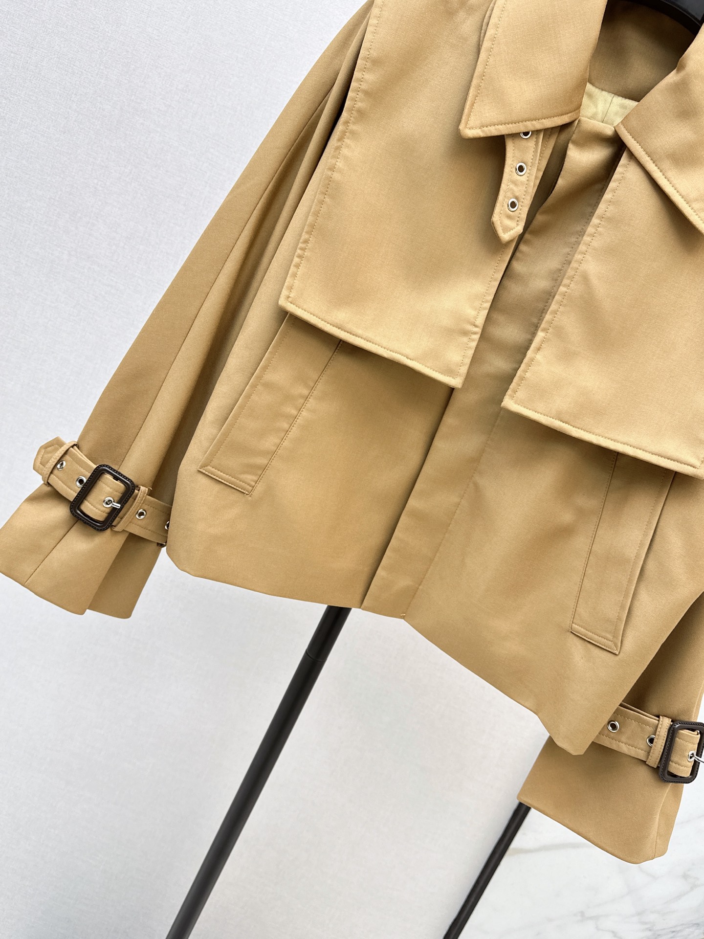 Celi 26fw cropped trench coast