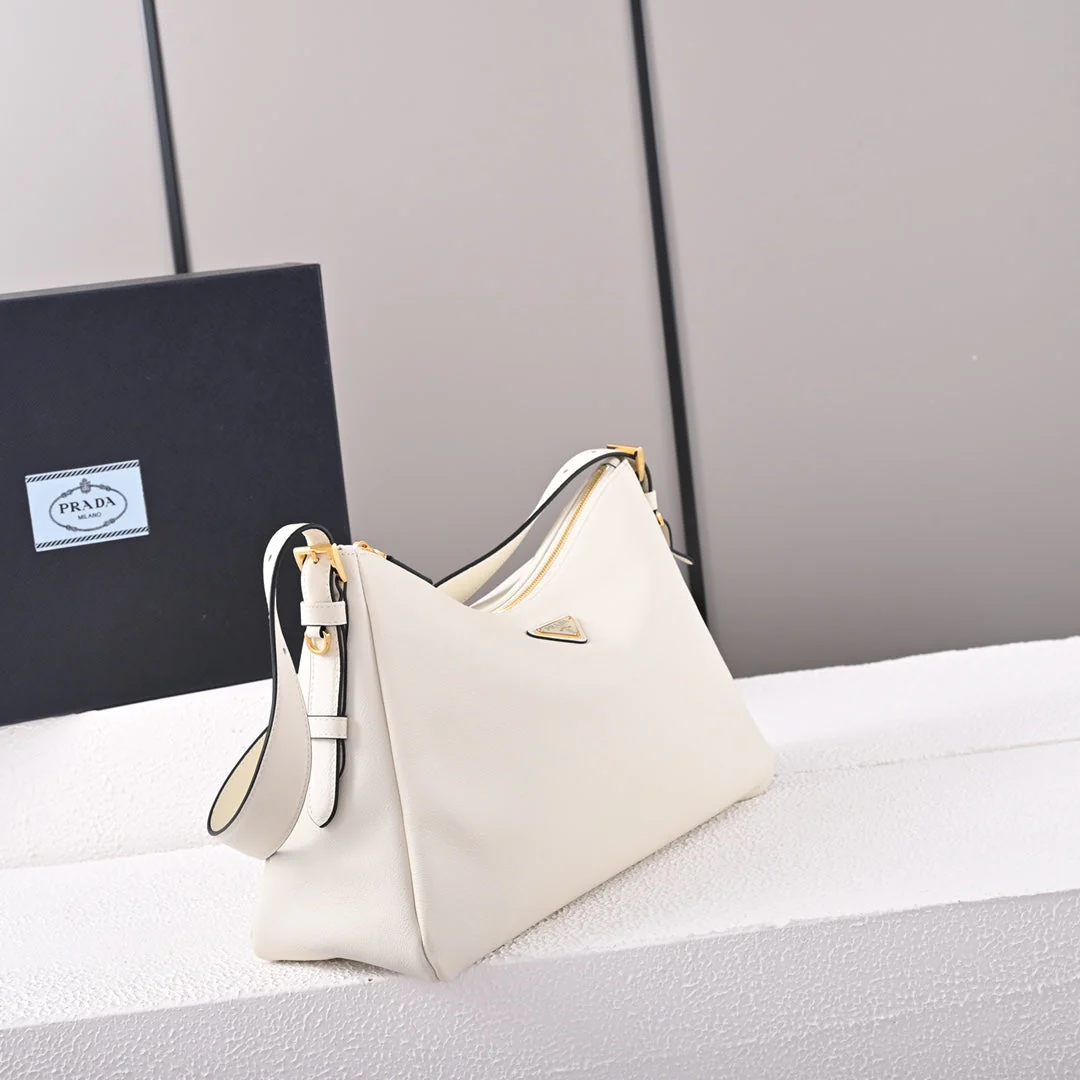 PD  Aimée large leather shoulder bag