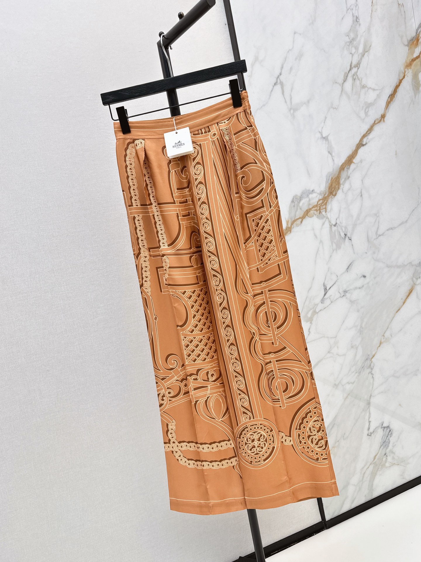 Her 26fw print silk pants