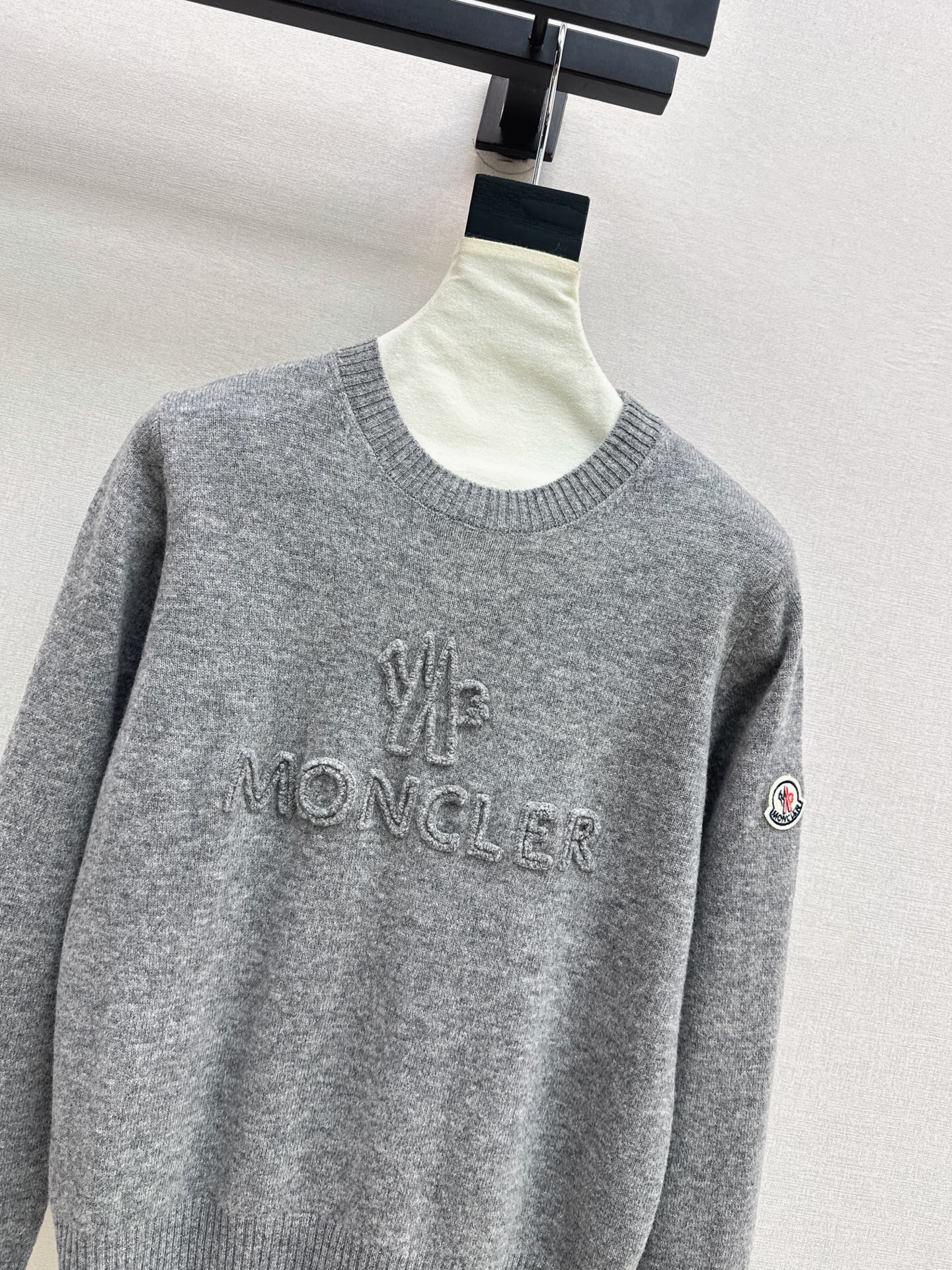 Monc 26fw embroidery knitwear