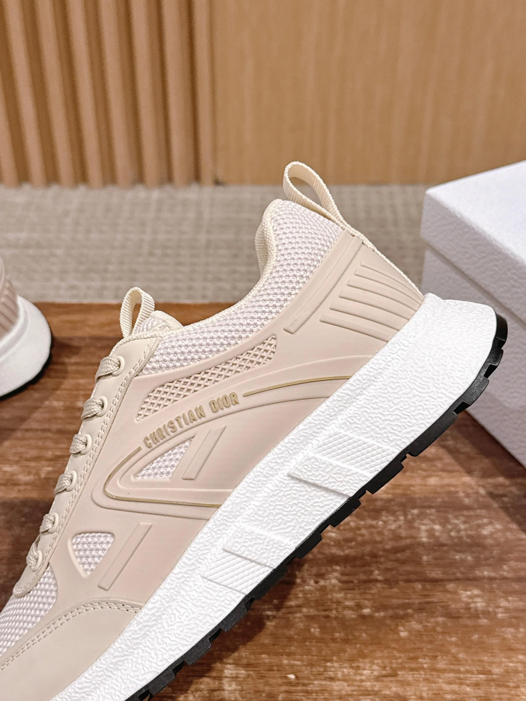 CD 25fw sneaker