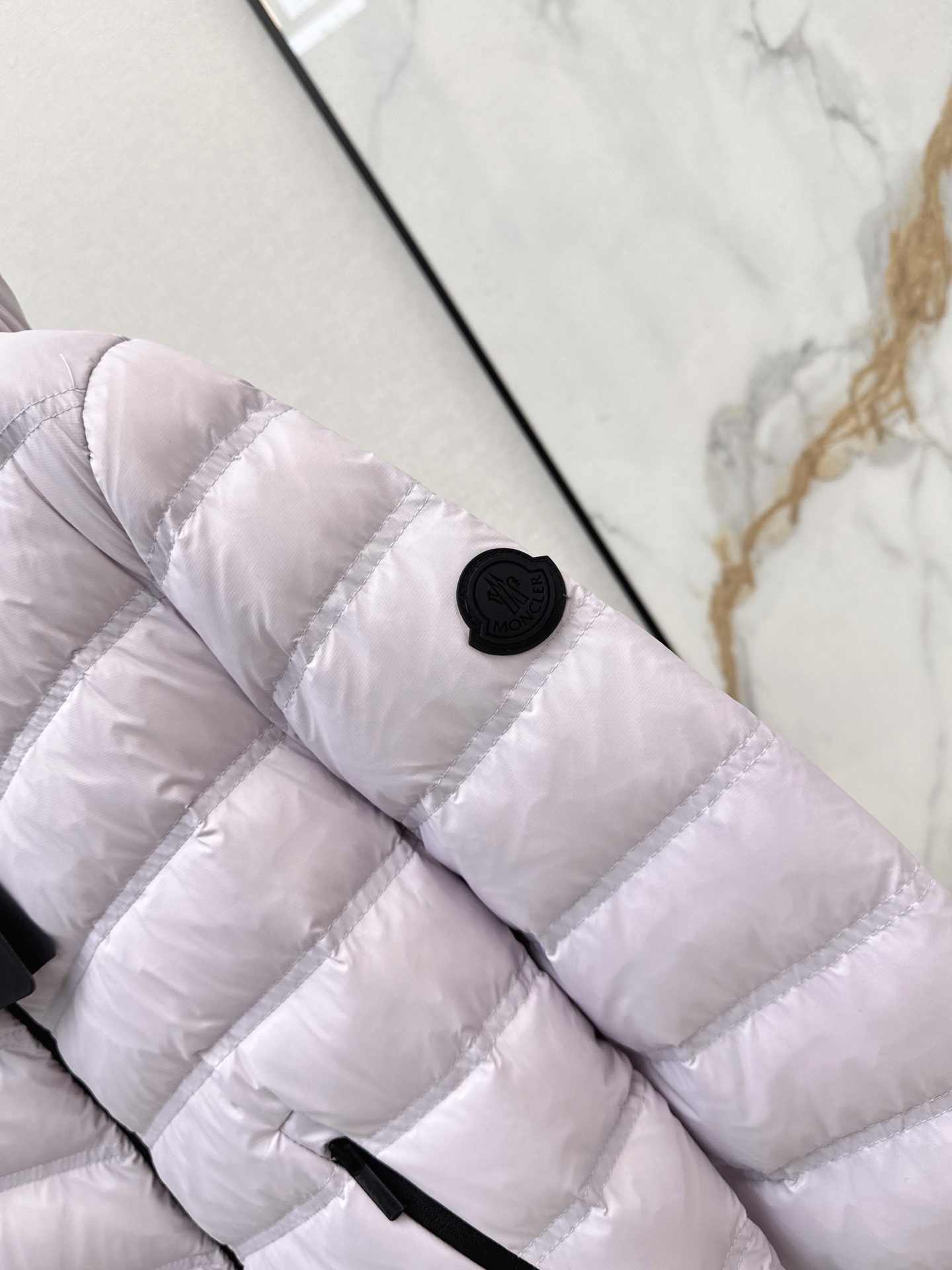 Monc 26fw cropped hooded down jacket