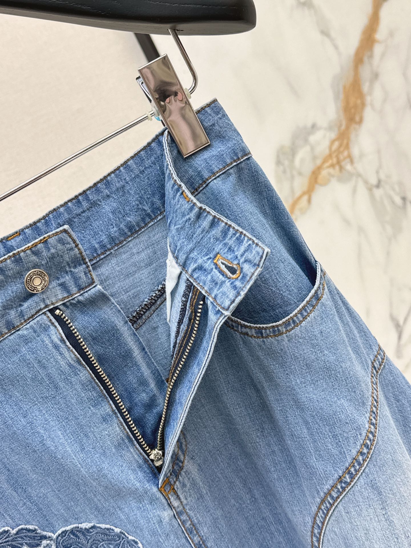ES 26fw embroidery denim skirt