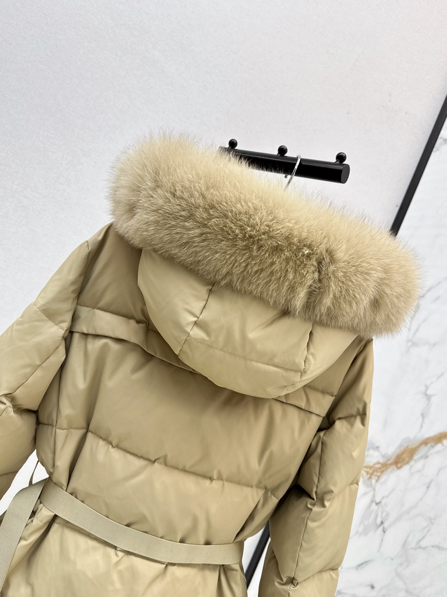 Pra 26fw hooded down jacket